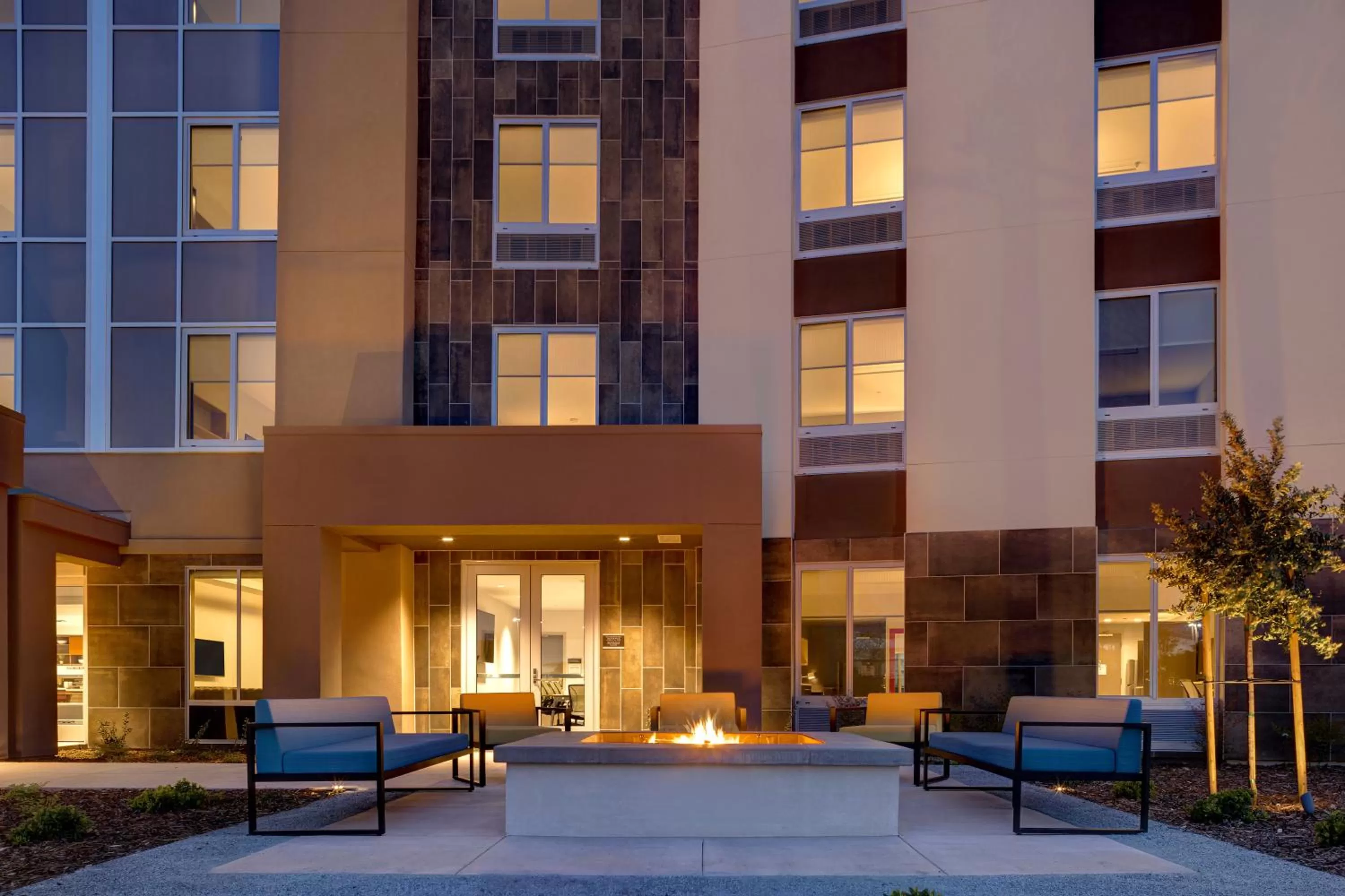 Property building in Home2 Suites By Hilton Petaluma