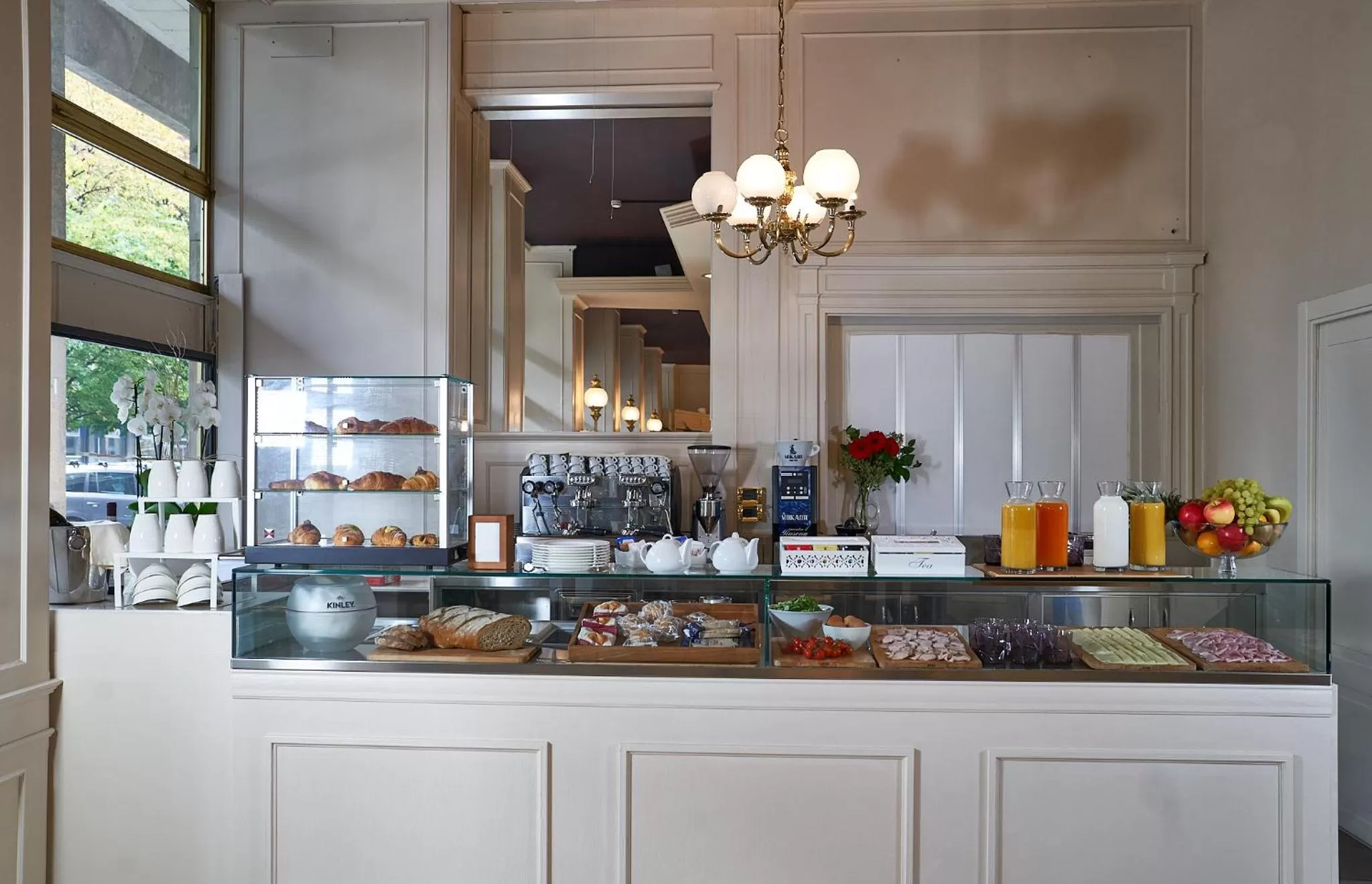 Buffet breakfast in Hotel Astoria