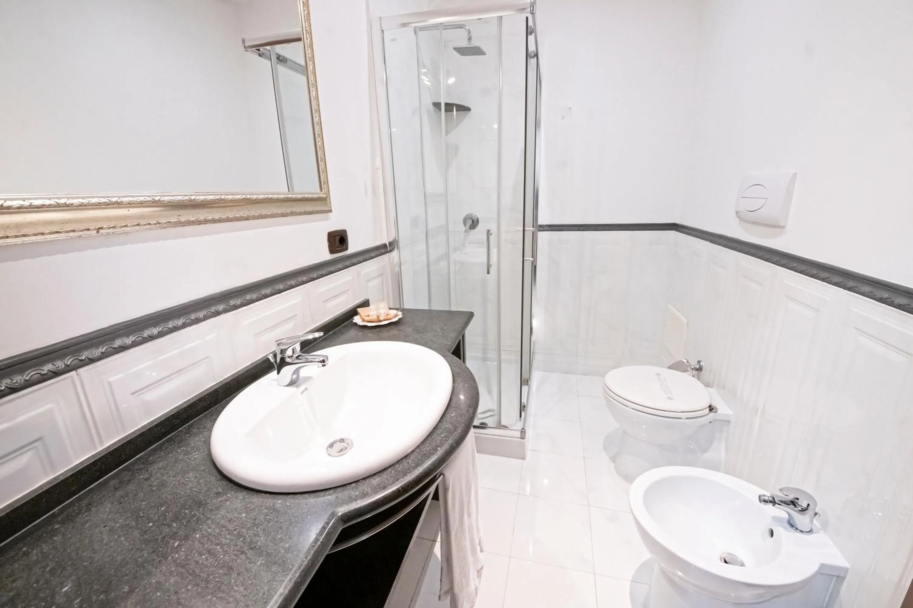 Bathroom in Hotel Lanfipe Palace