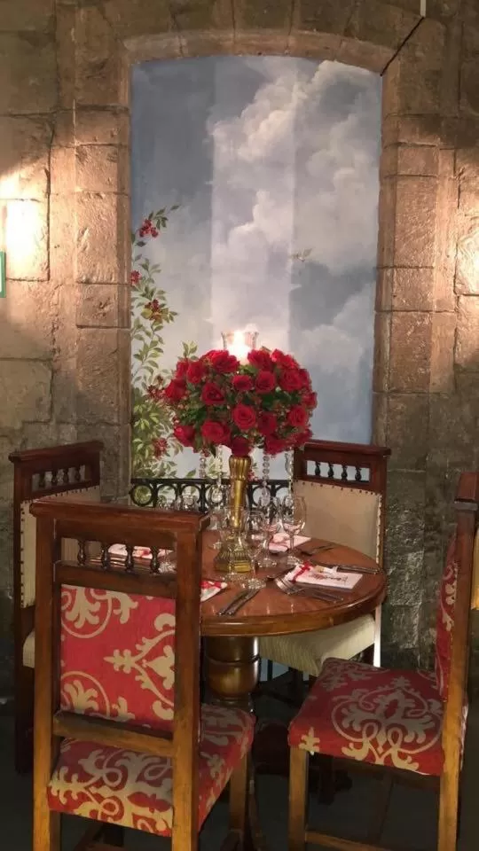 Restaurant/places to eat in Roka Plaza Hotel Boutique