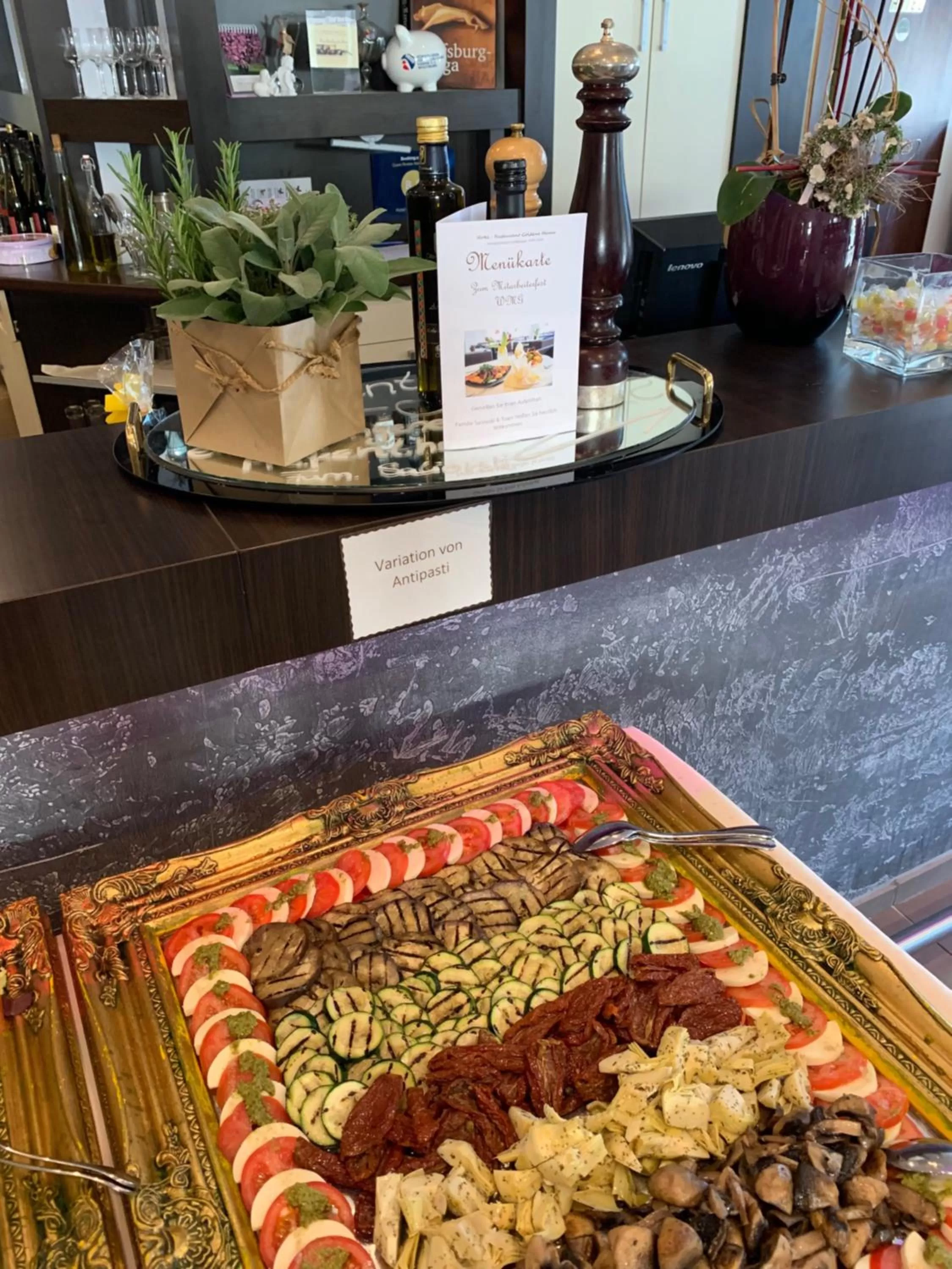 Food and drinks in Boutique Hotel Goldene Henne