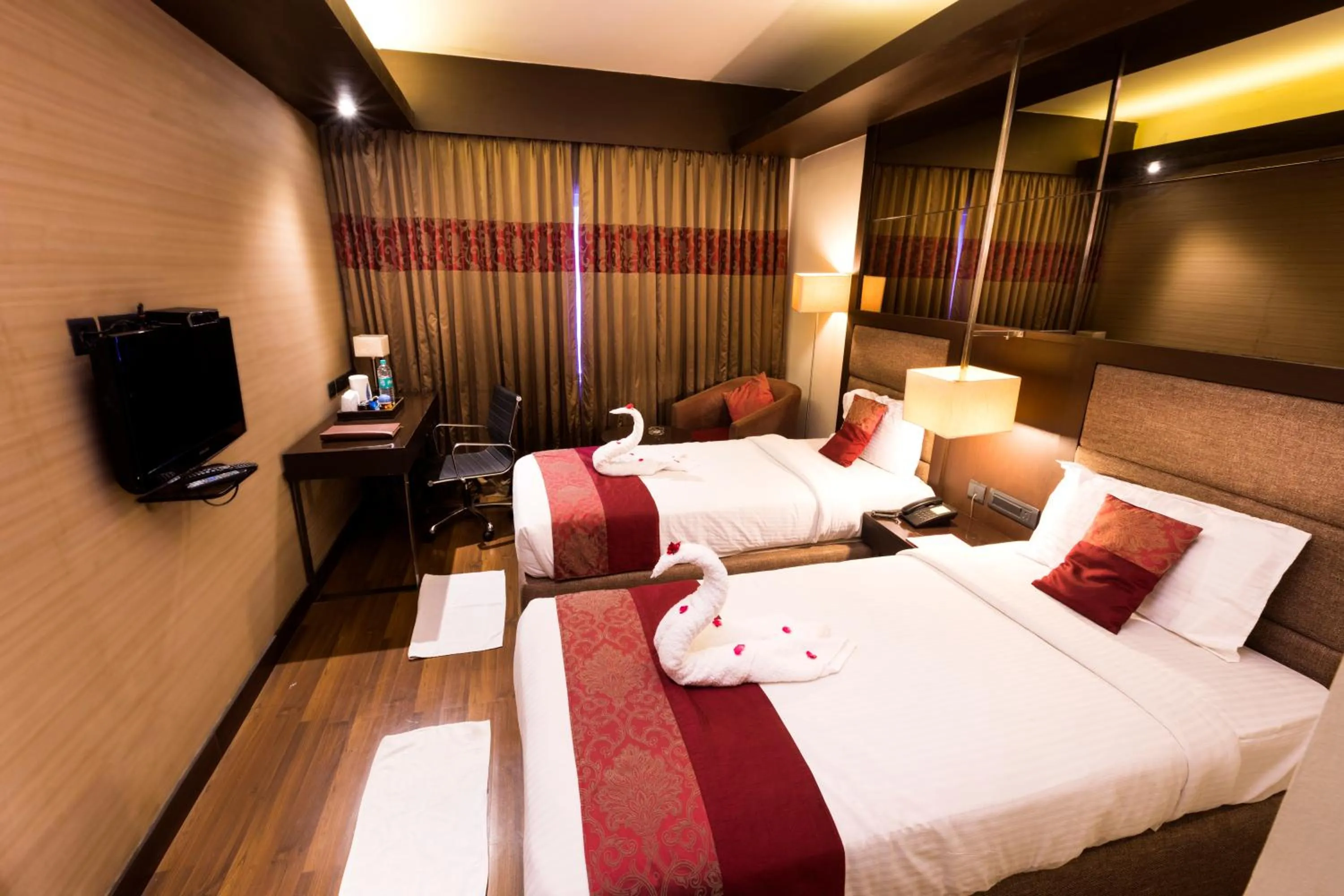 Photo of the whole room, Bed in Hotel Grand Residence