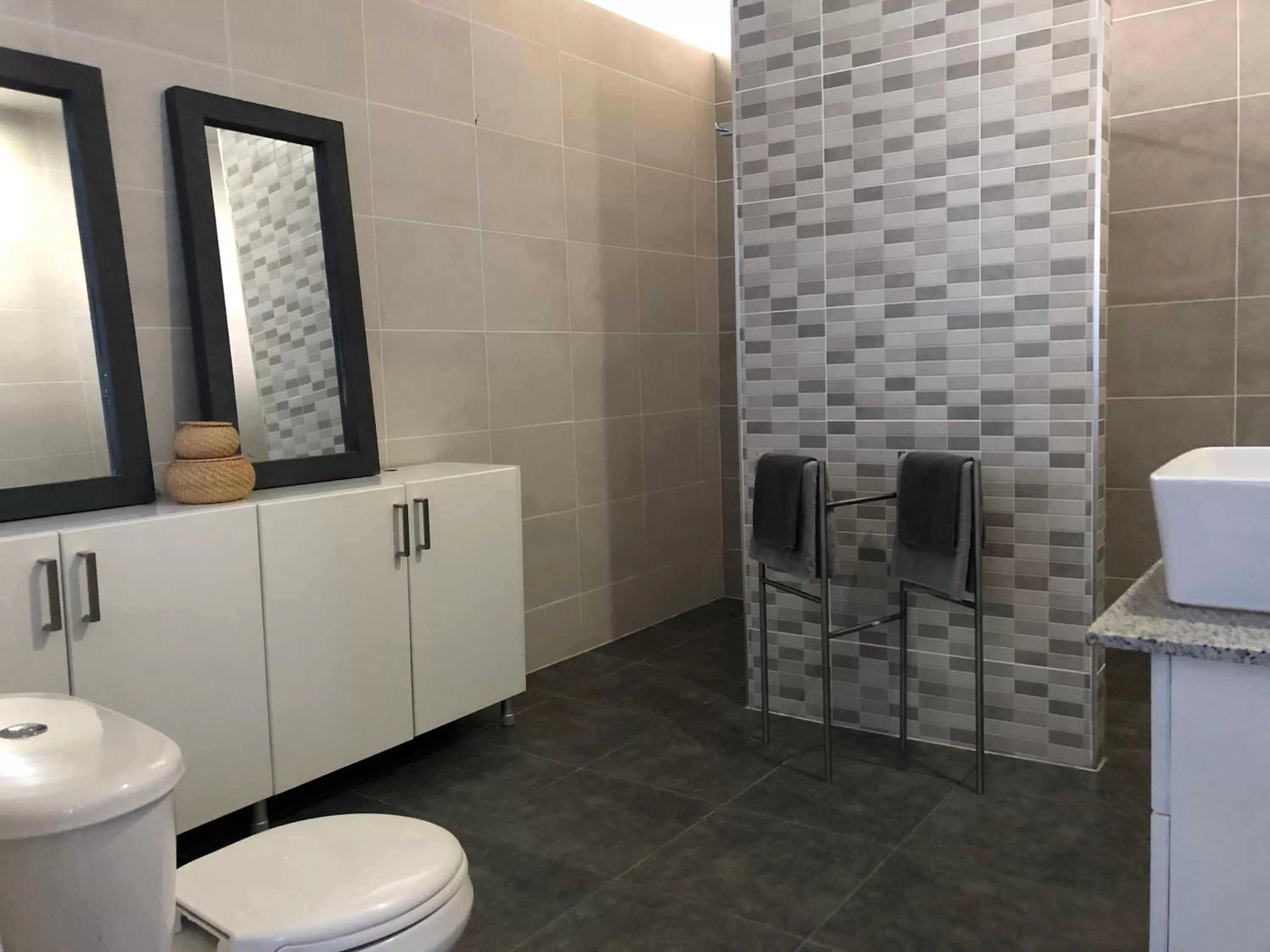 Bathroom in Holland Lodge Paramaribo