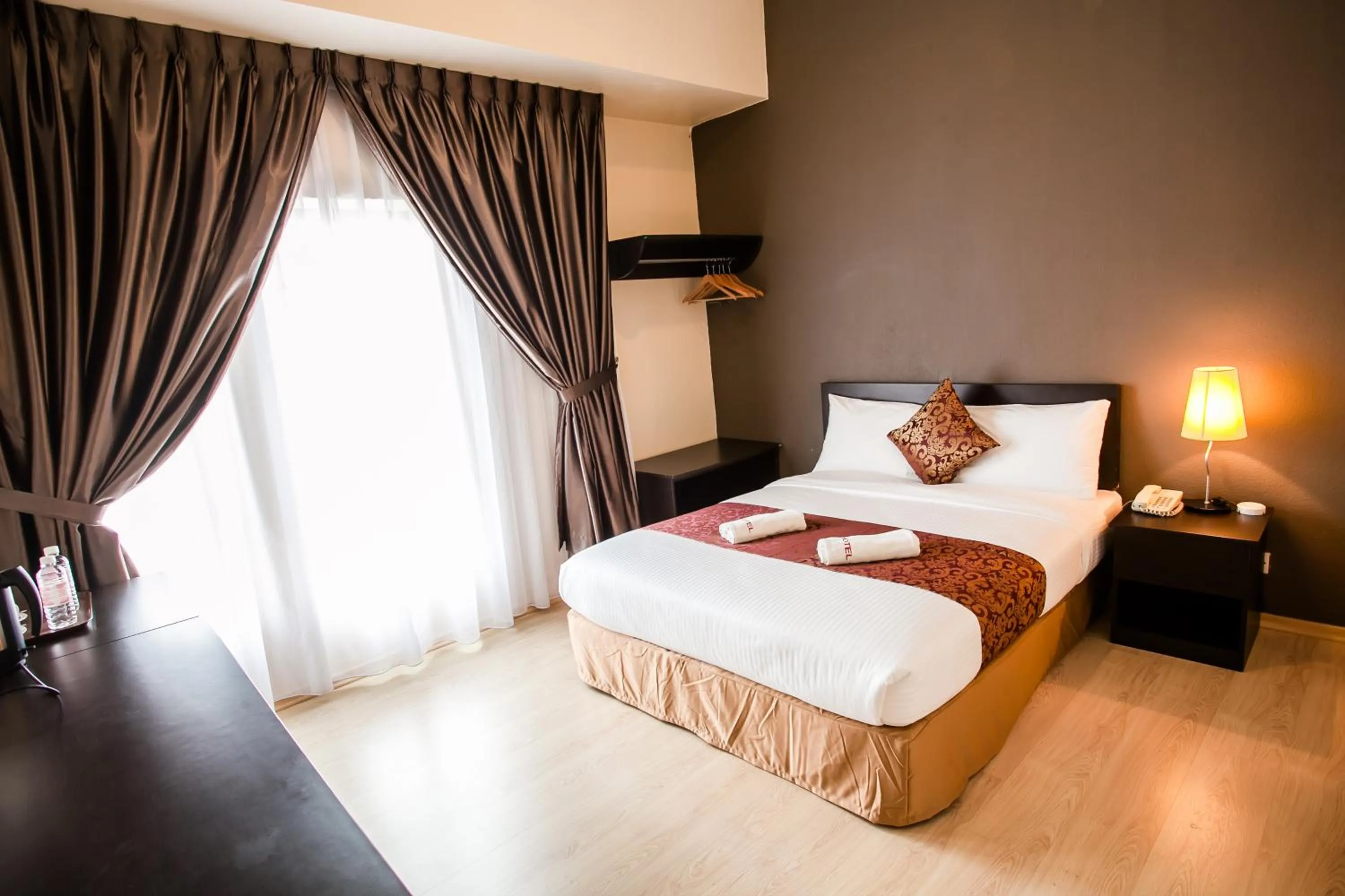 Deluxe Double Room in RJ Hotel Kulai