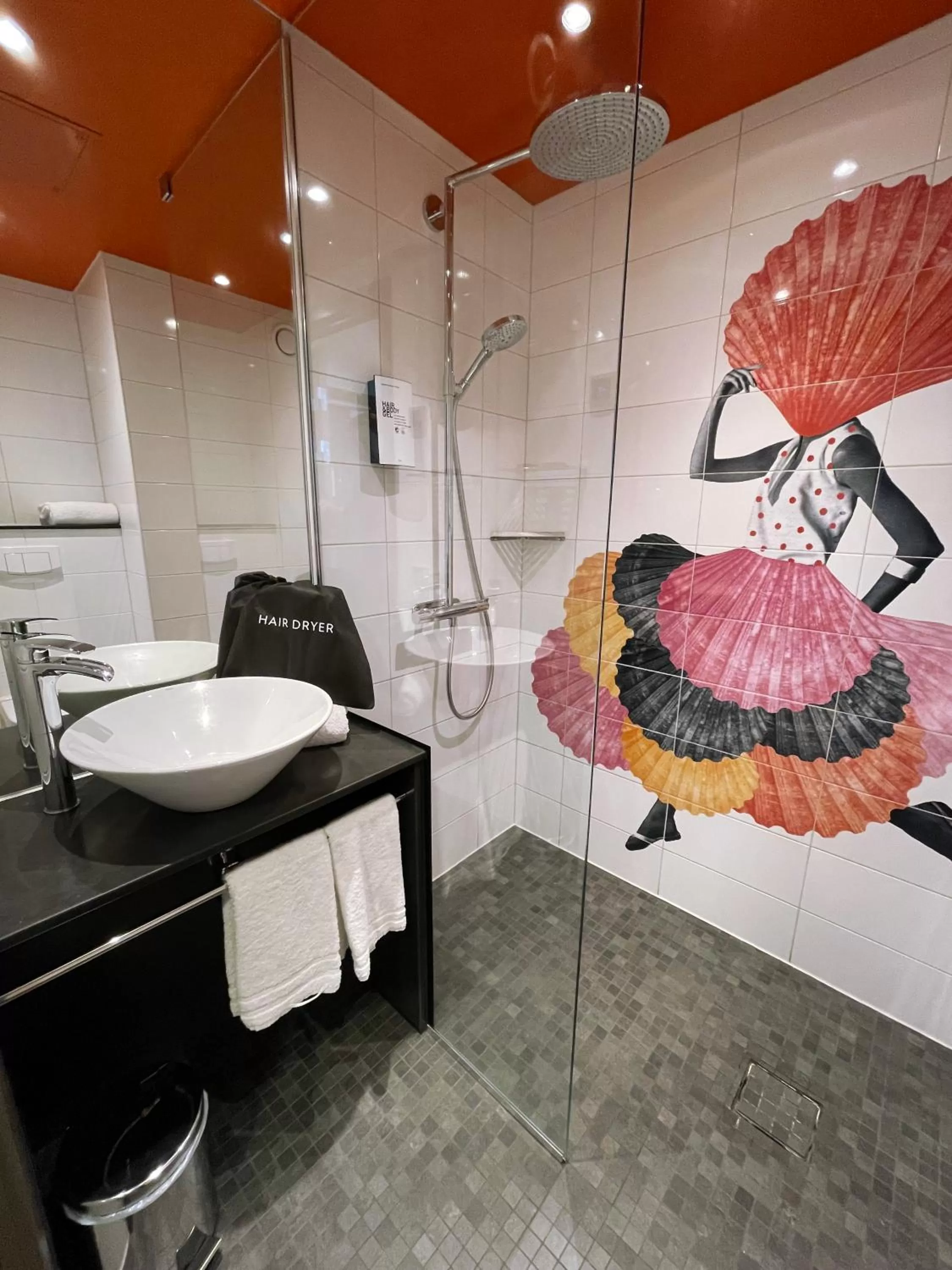 Shower in Motel L Lund