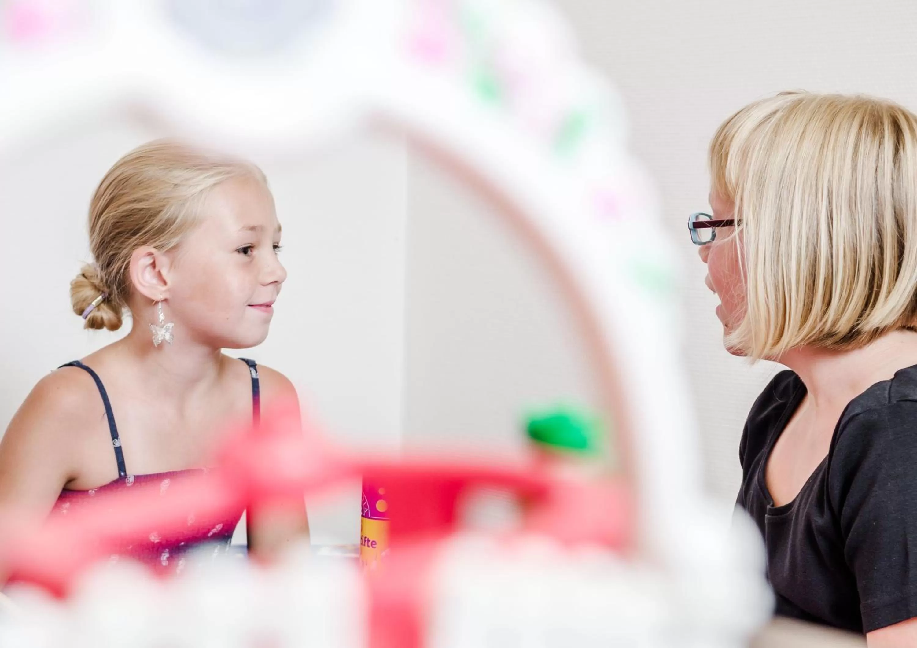 People in Hotel Hilling