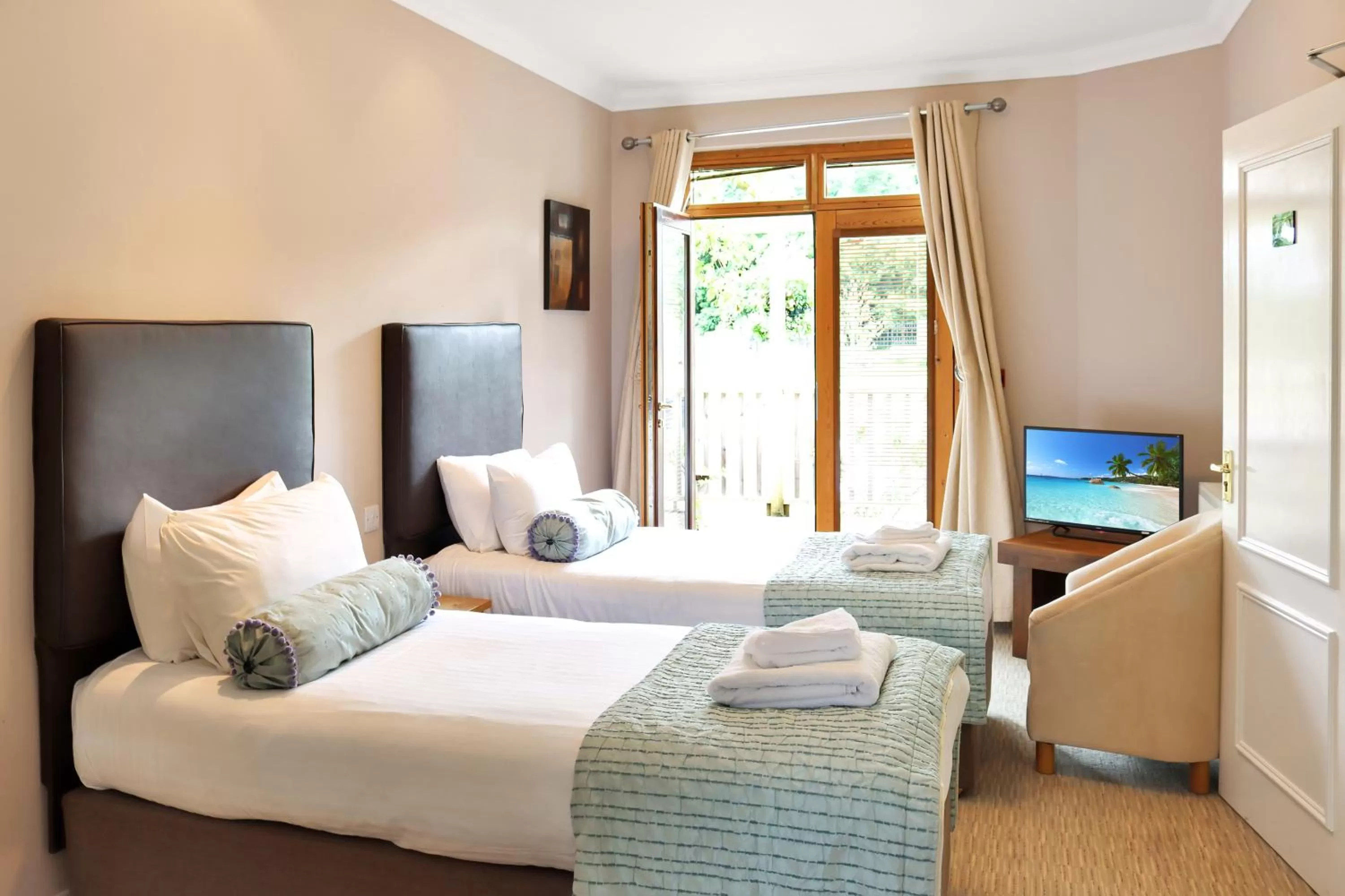 Bed in The Atholl Palace