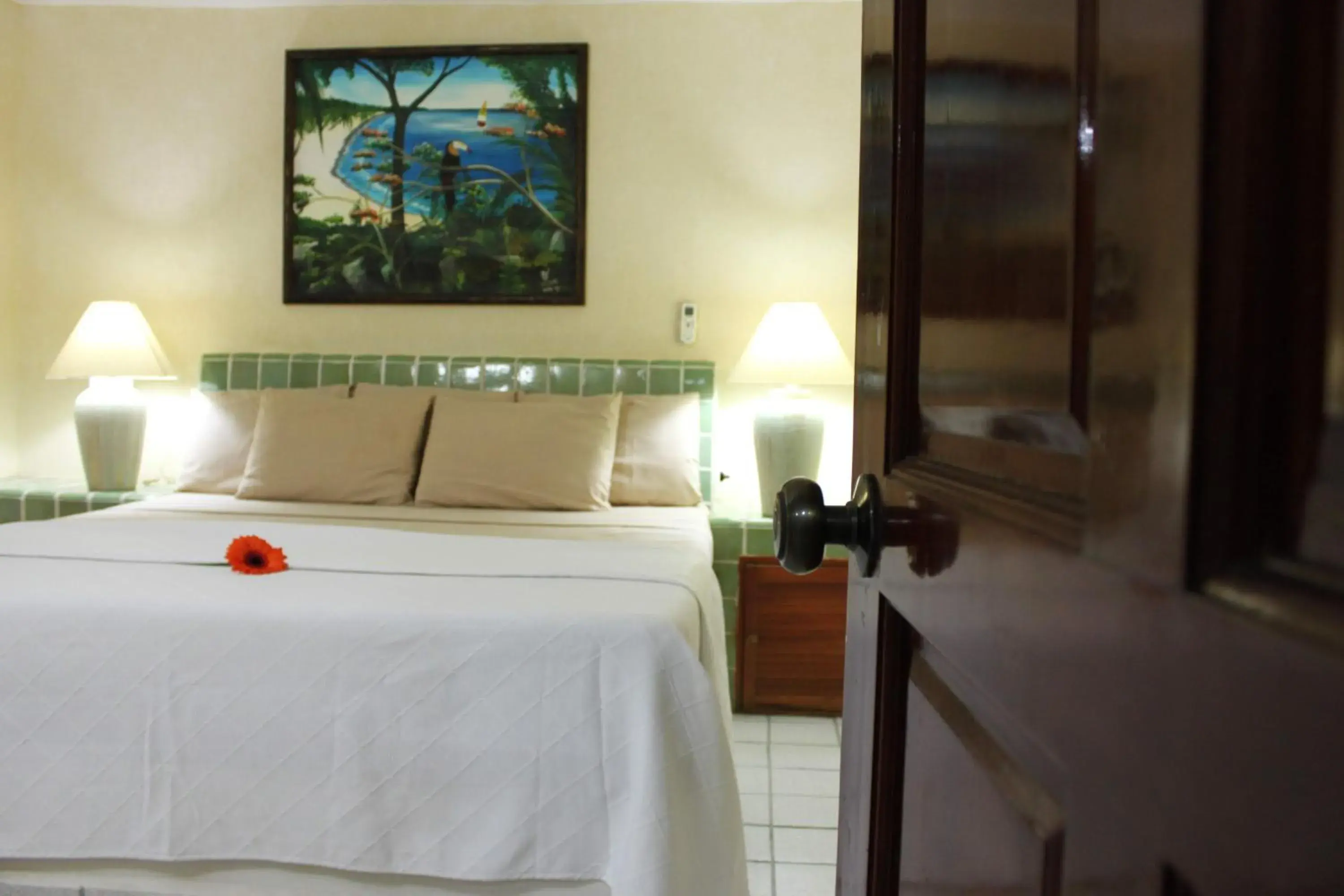 Standard King Room in Coral Ixtapa Standard King Room in Coral Ixtapa