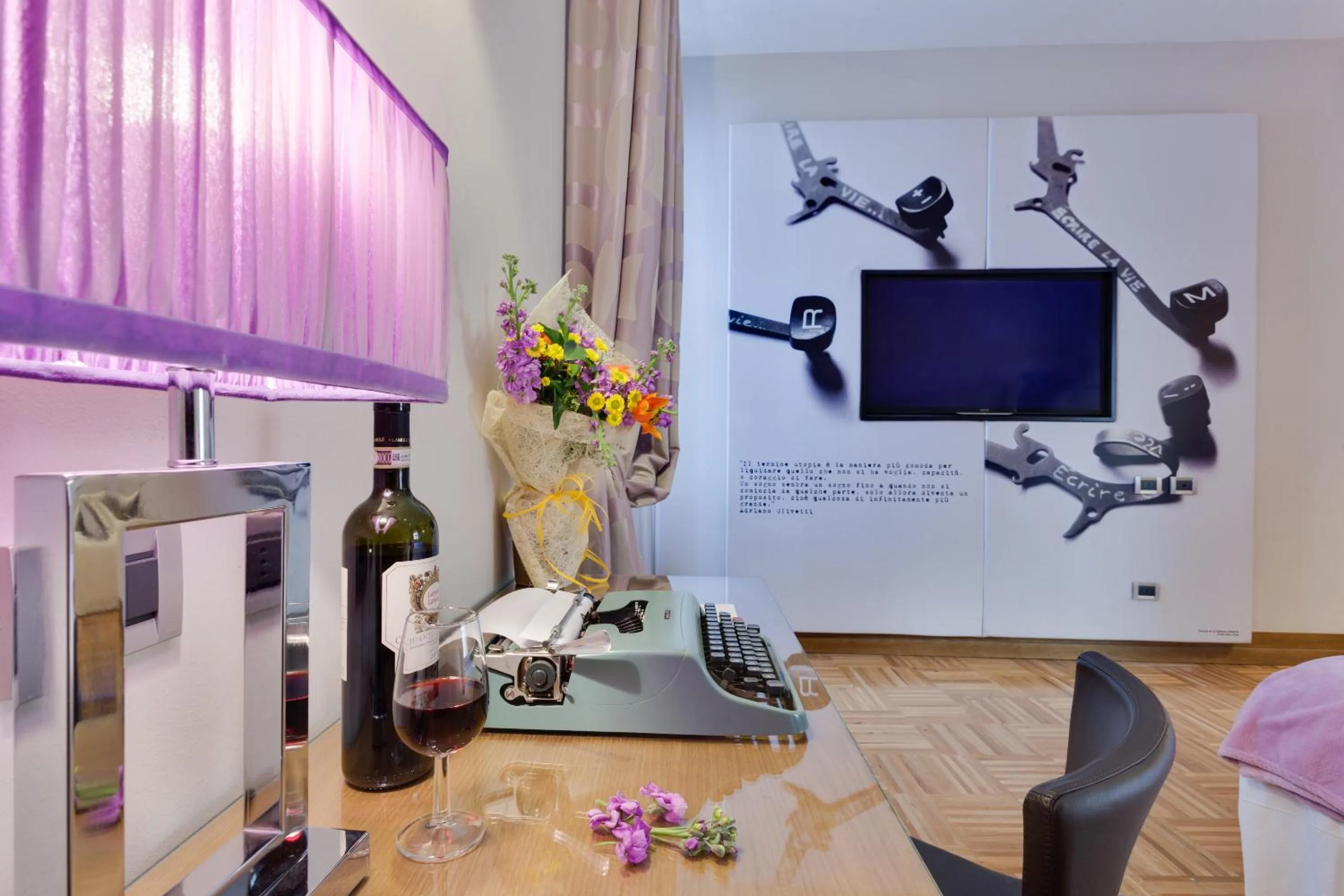 Seating area in Solo Experience Hotel