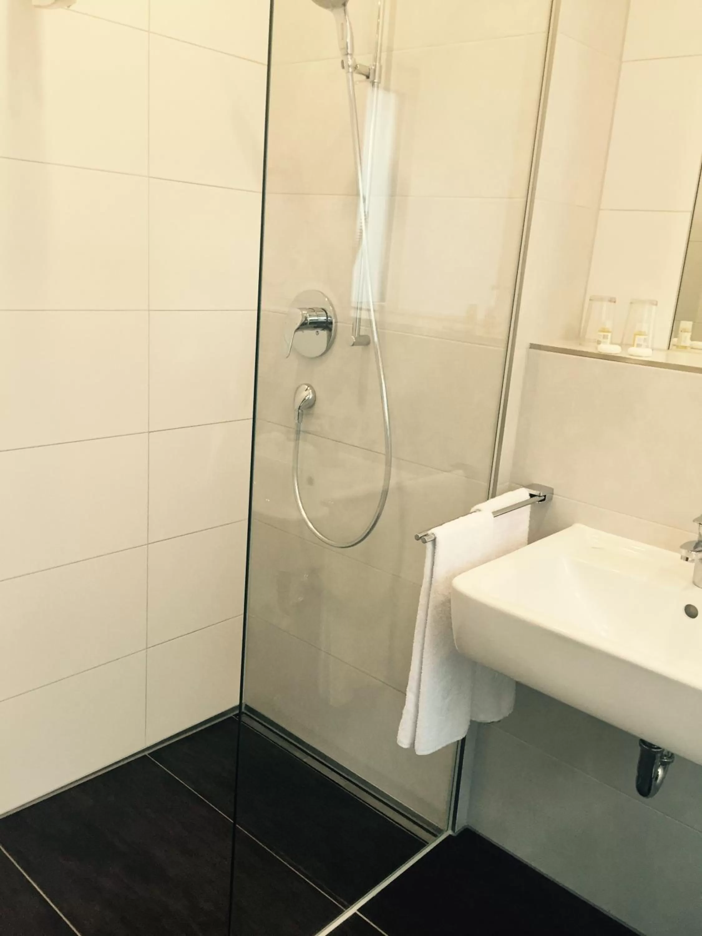 Bathroom in Buchners Hotel & Restaurant