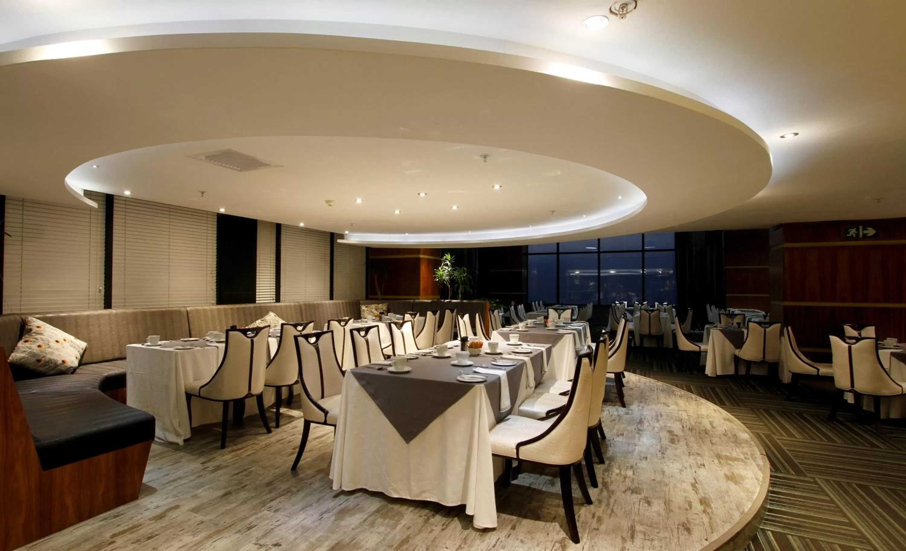 Restaurant/places to eat in Coastlands Umhlanga Hotel and Convention Centre