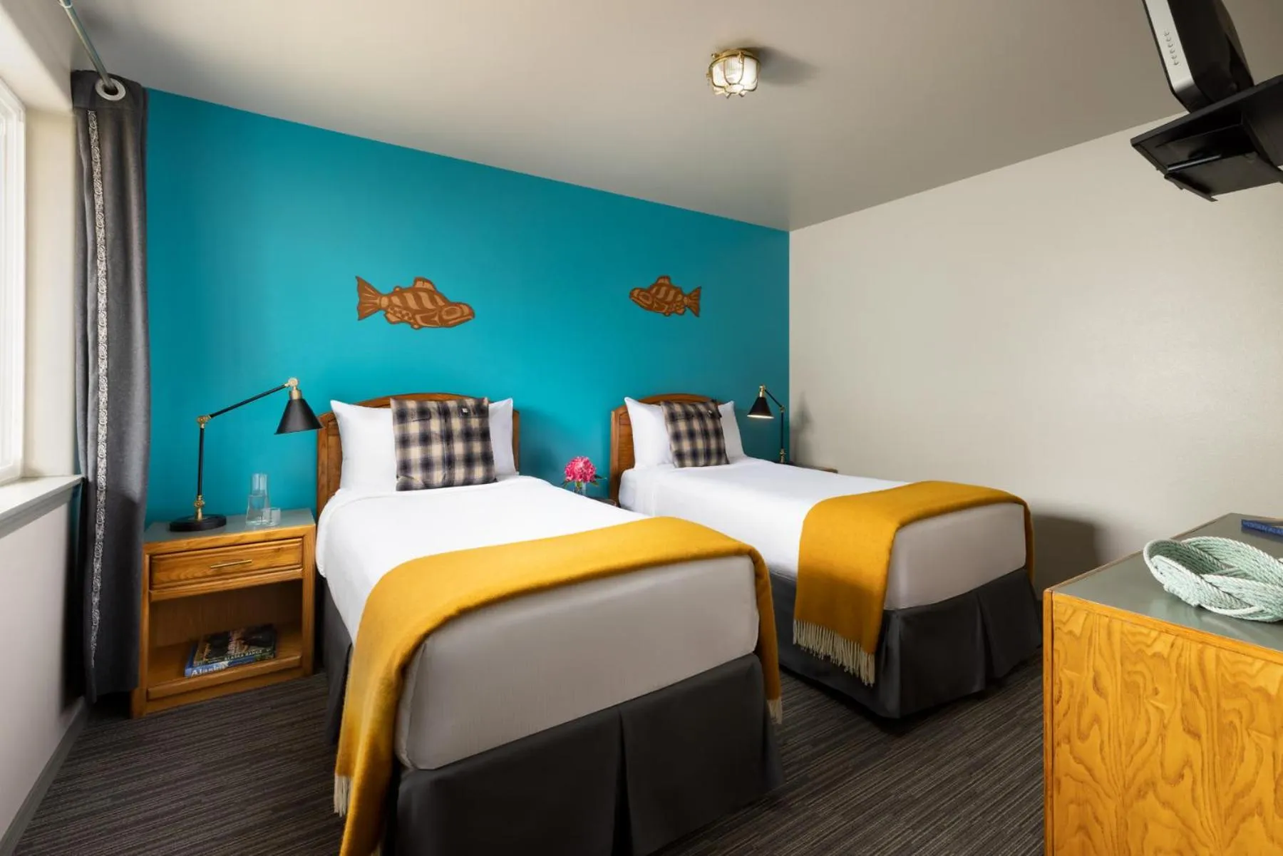 Bed in The Ketch Inn