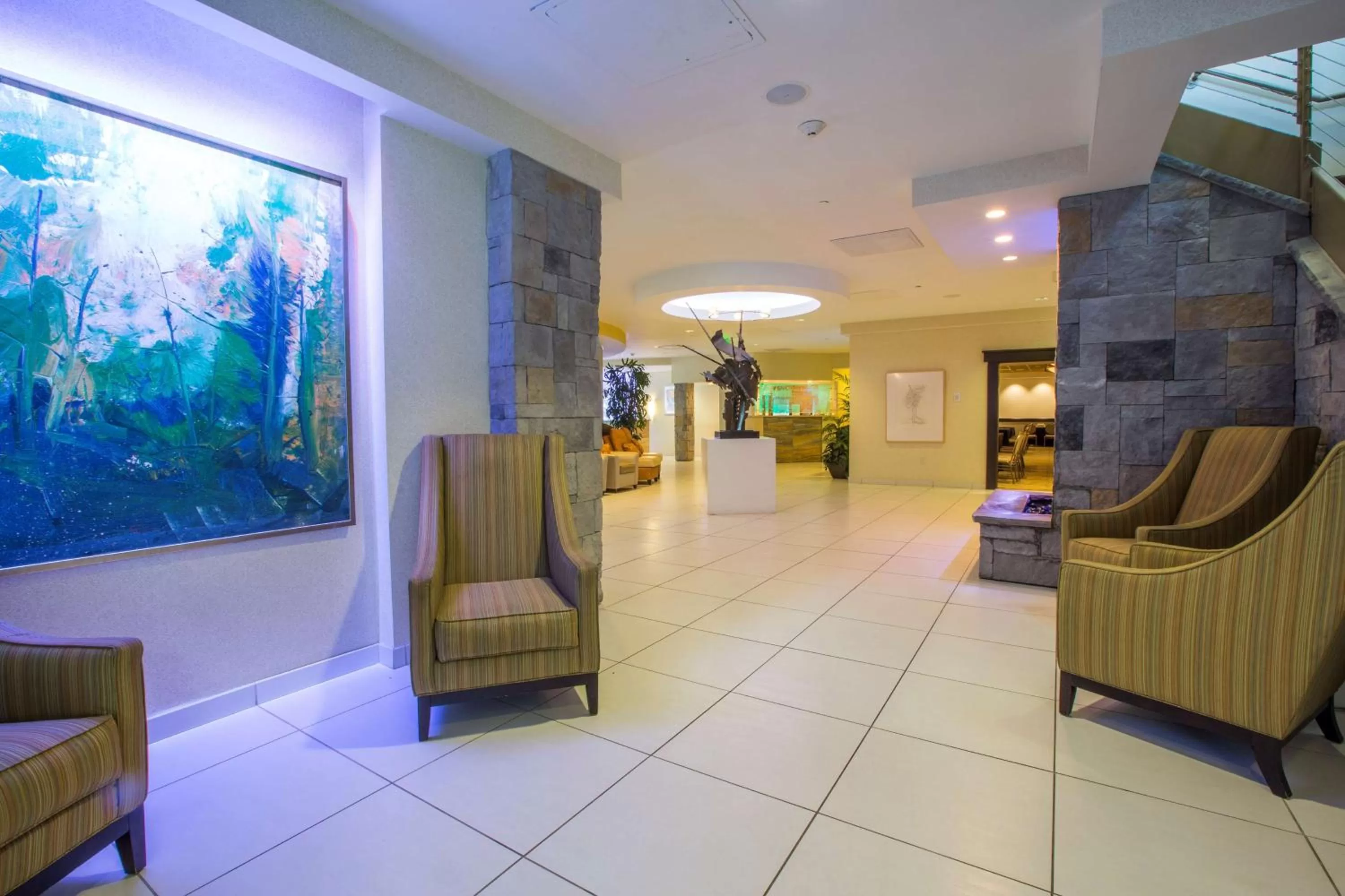 Lobby or reception in The Strathallan - a DoubleTree by Hilton