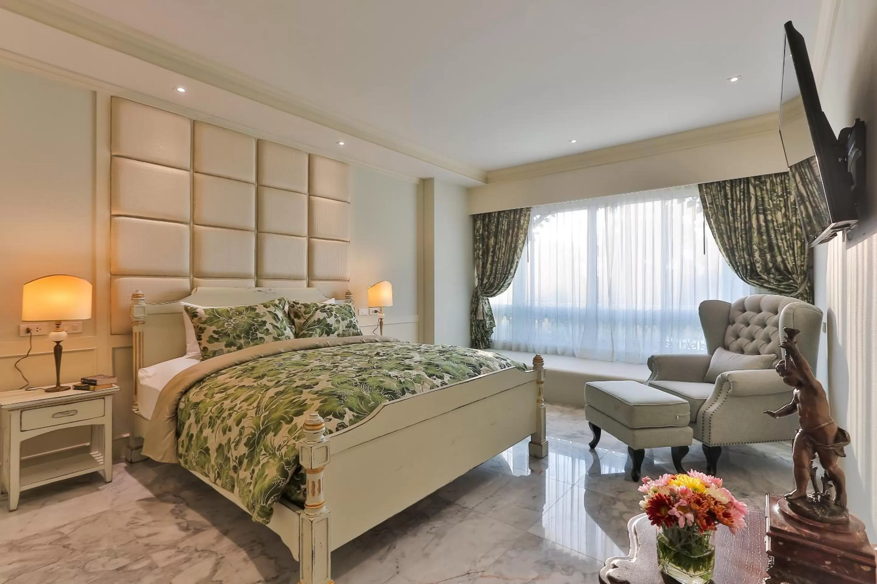 Bedroom, Bed in At Pingnakorn Riverside