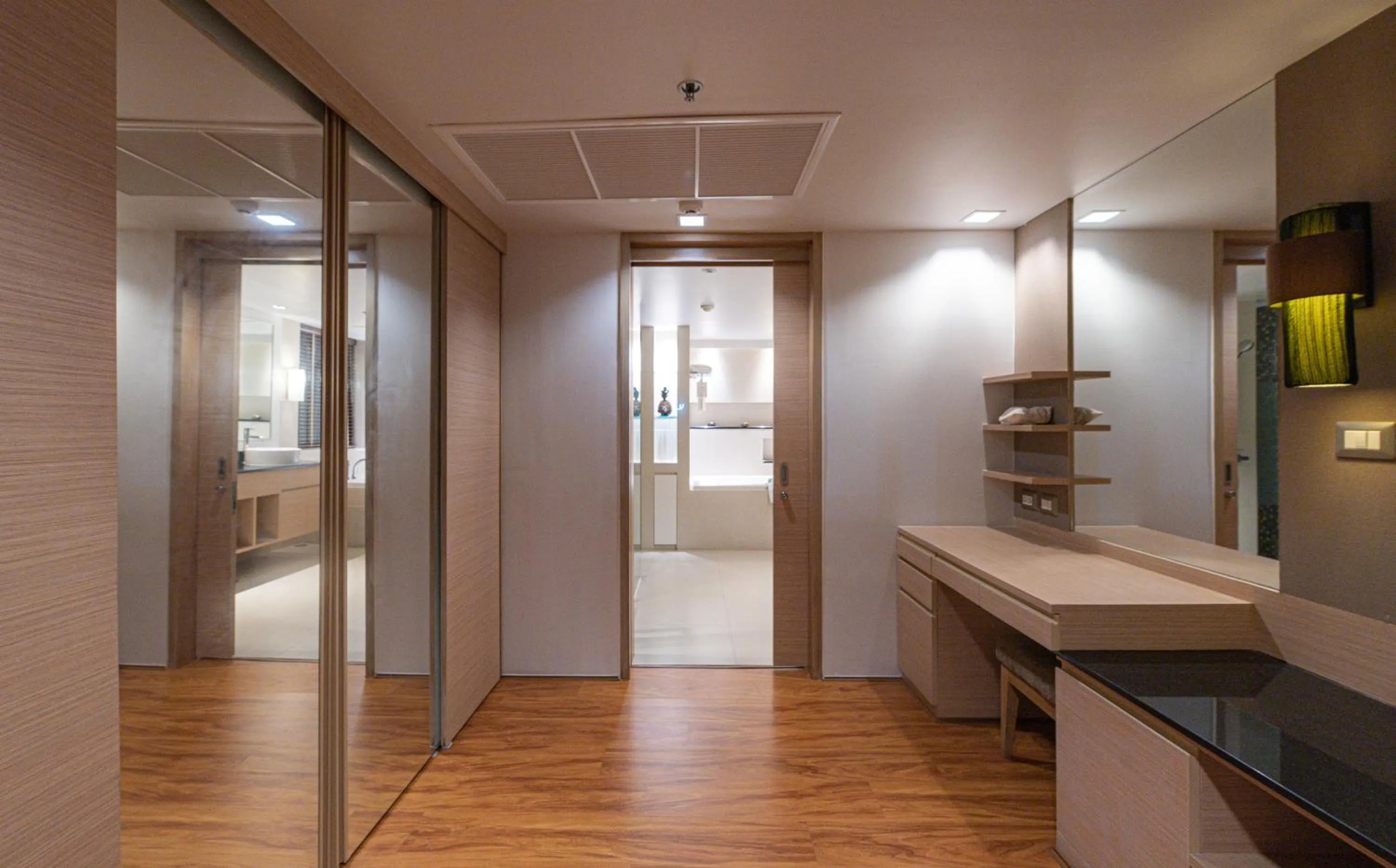 Bedroom in Summit Windmill Golf Suite Hotel at Suvarnabhumi