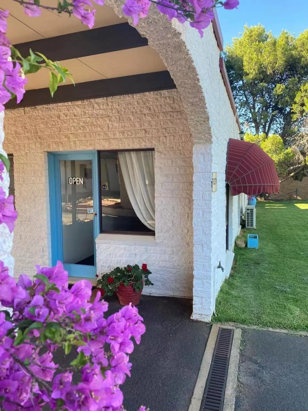 Facade/entrance in Apollo Motel Parkes