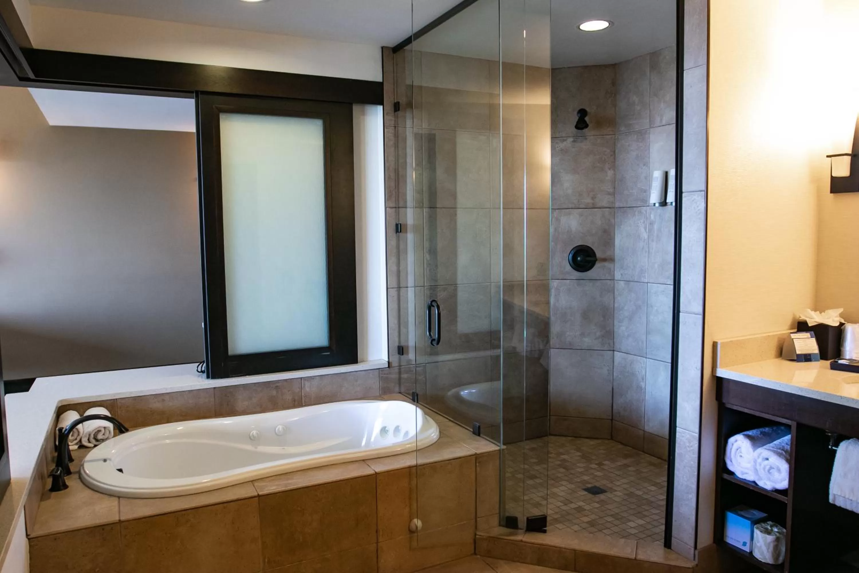 Shower in Swinomish Casino & Lodge