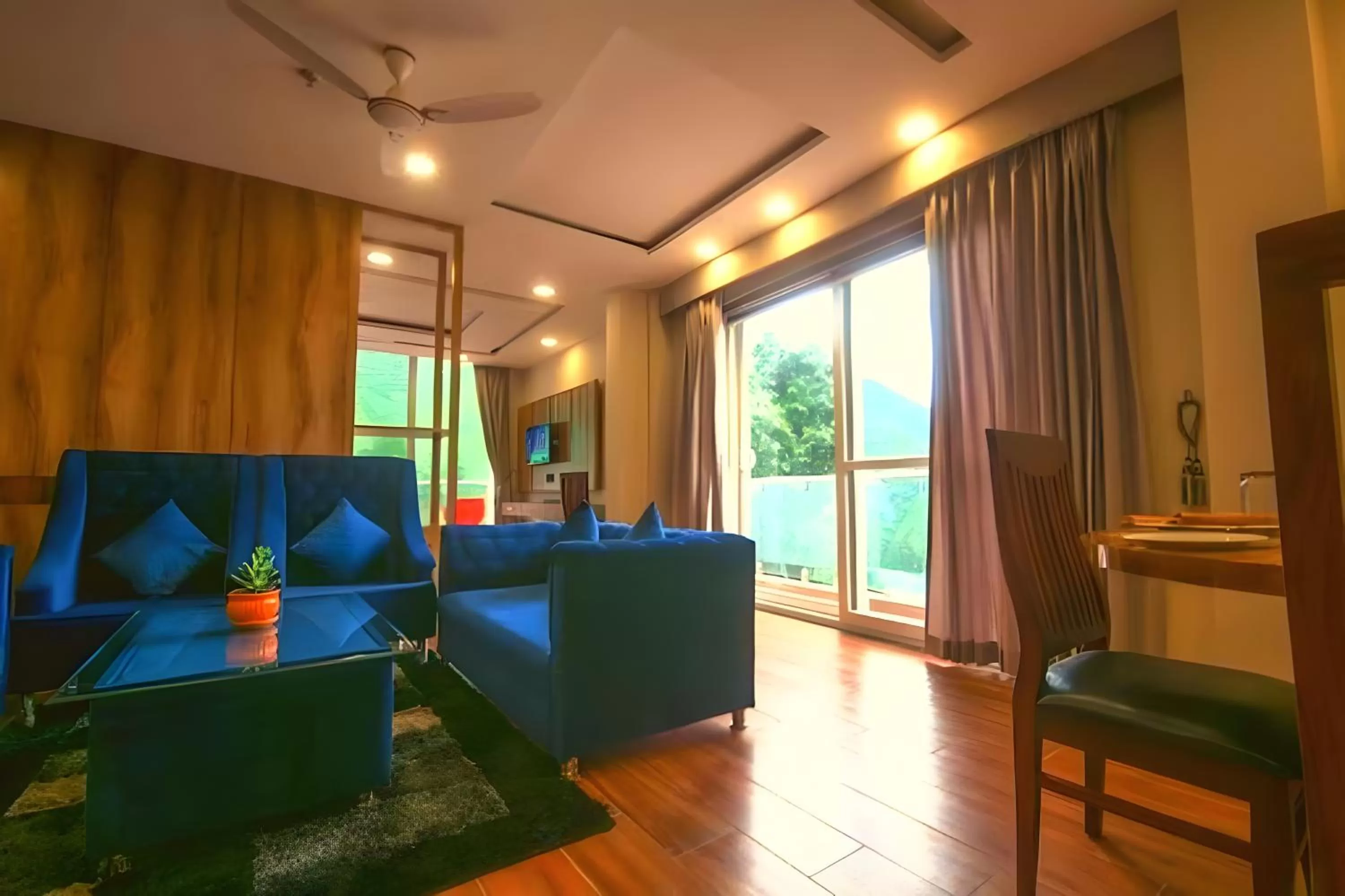 Living room, Seating Area in Shivaay Morex- A Vegetarian Hotel