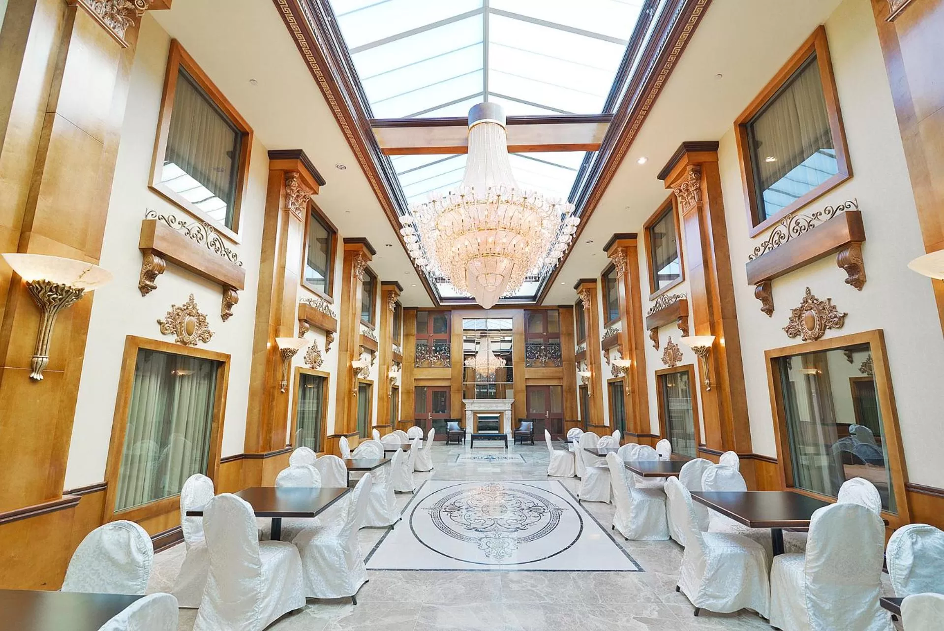 Banquet/Function facilities in Woodbine Hotel & Suites