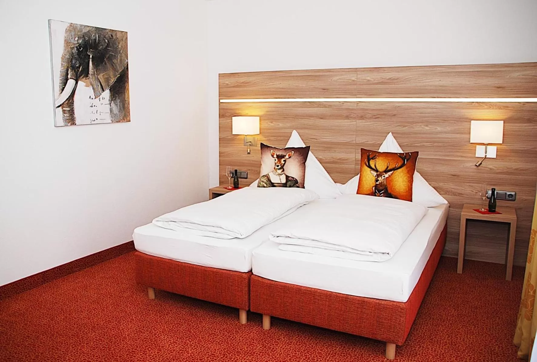 Bed in Hotel Isartaler Hof