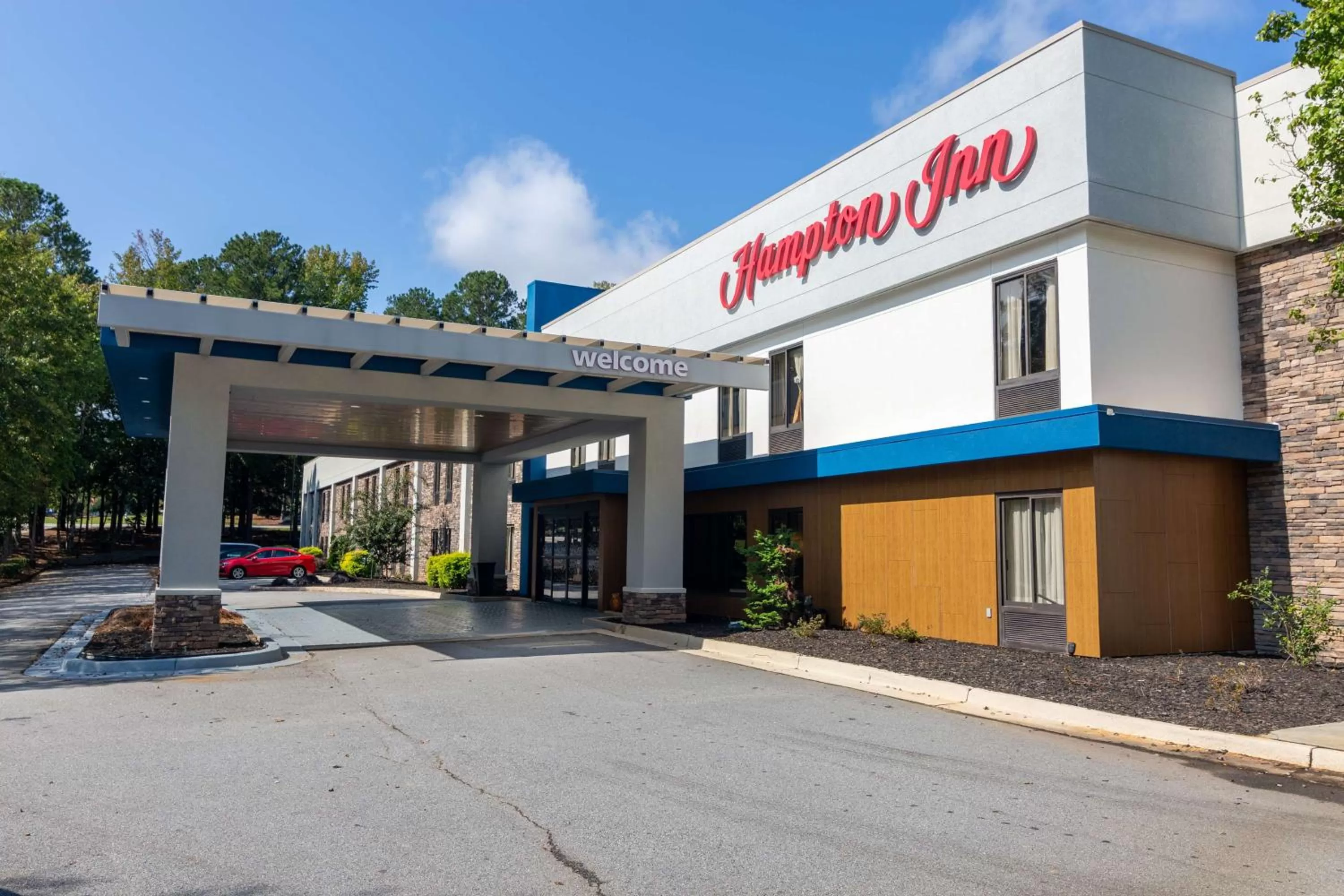 Property building in Hampton Inn Atlanta/Peachtree City