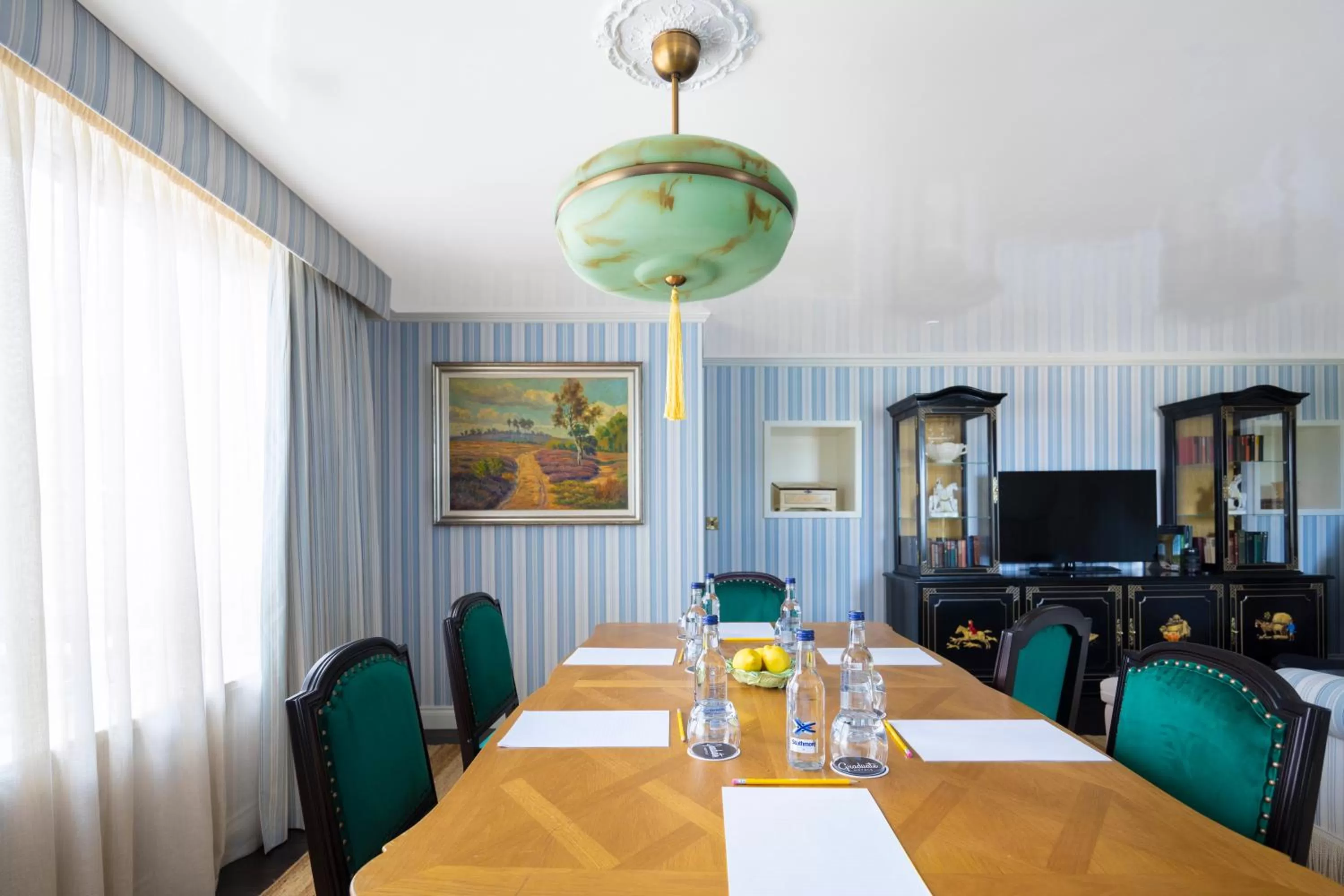 Living room in Graduate by Hilton Cambridge