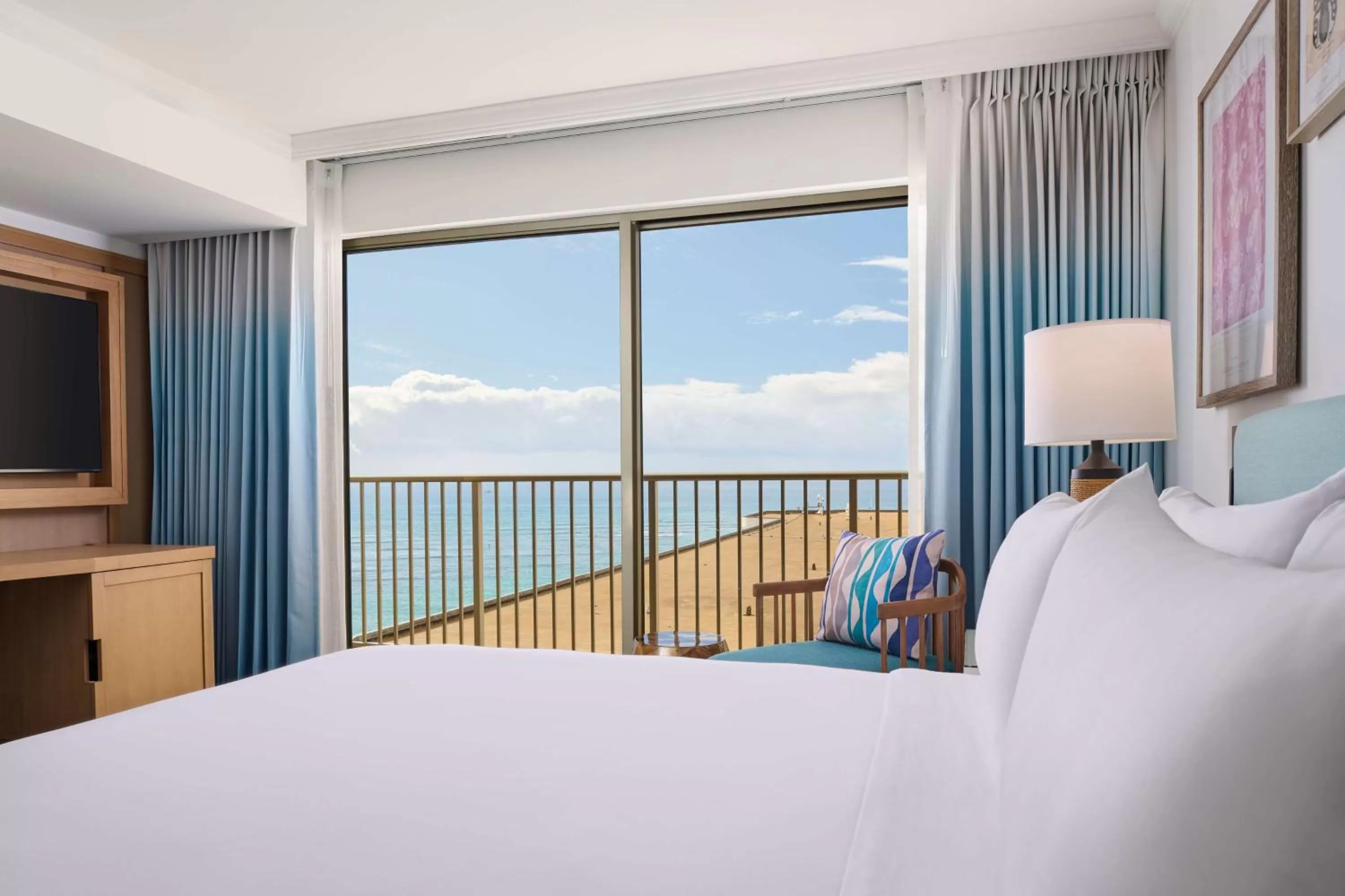 Photo of the whole room, Bed in OUTRIGGER Reef Waikiki Beach Resort