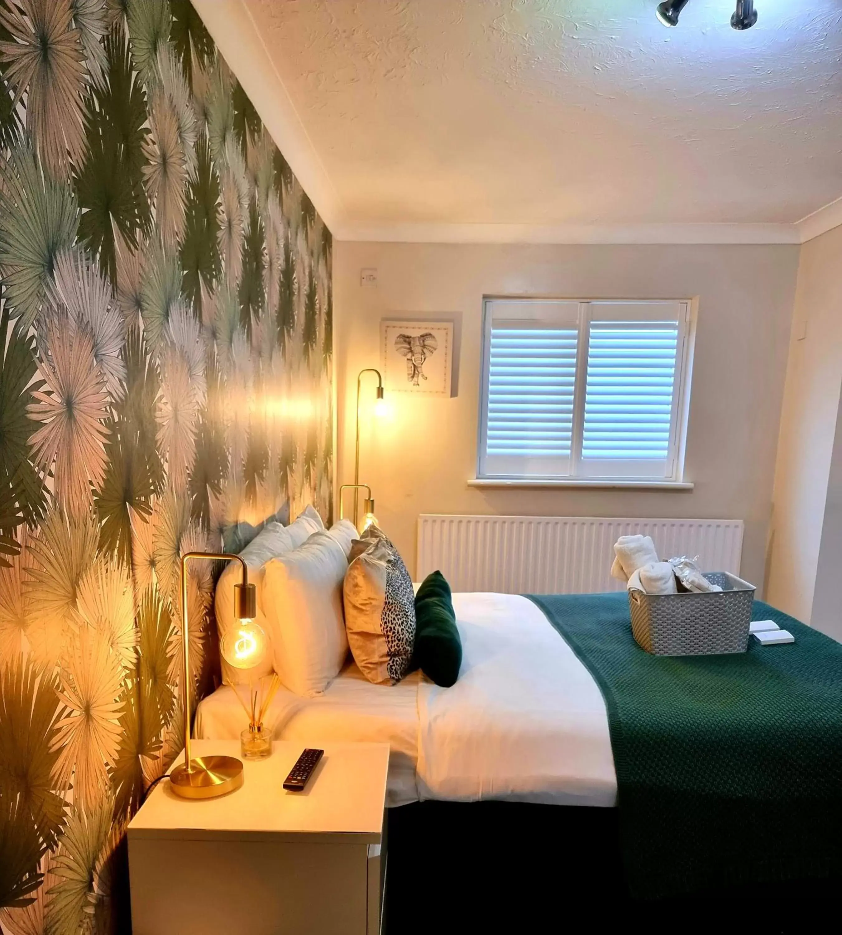 Standard Double Room in The Ashleigh - Dog Friendly Standard Double Room in The Ashleigh - Dog Friendly