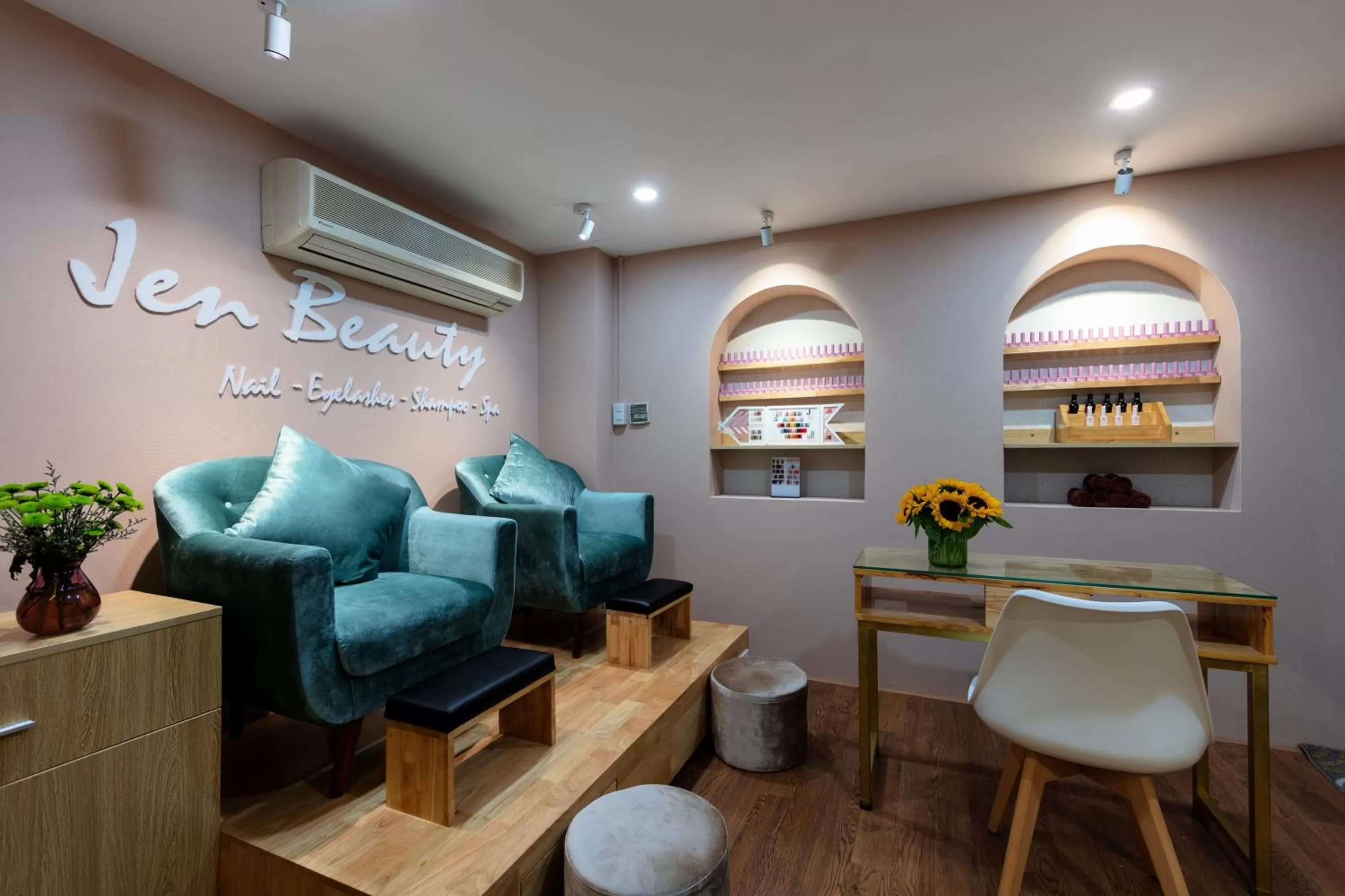 Spa and wellness centre/facilities in Skylark Hotel