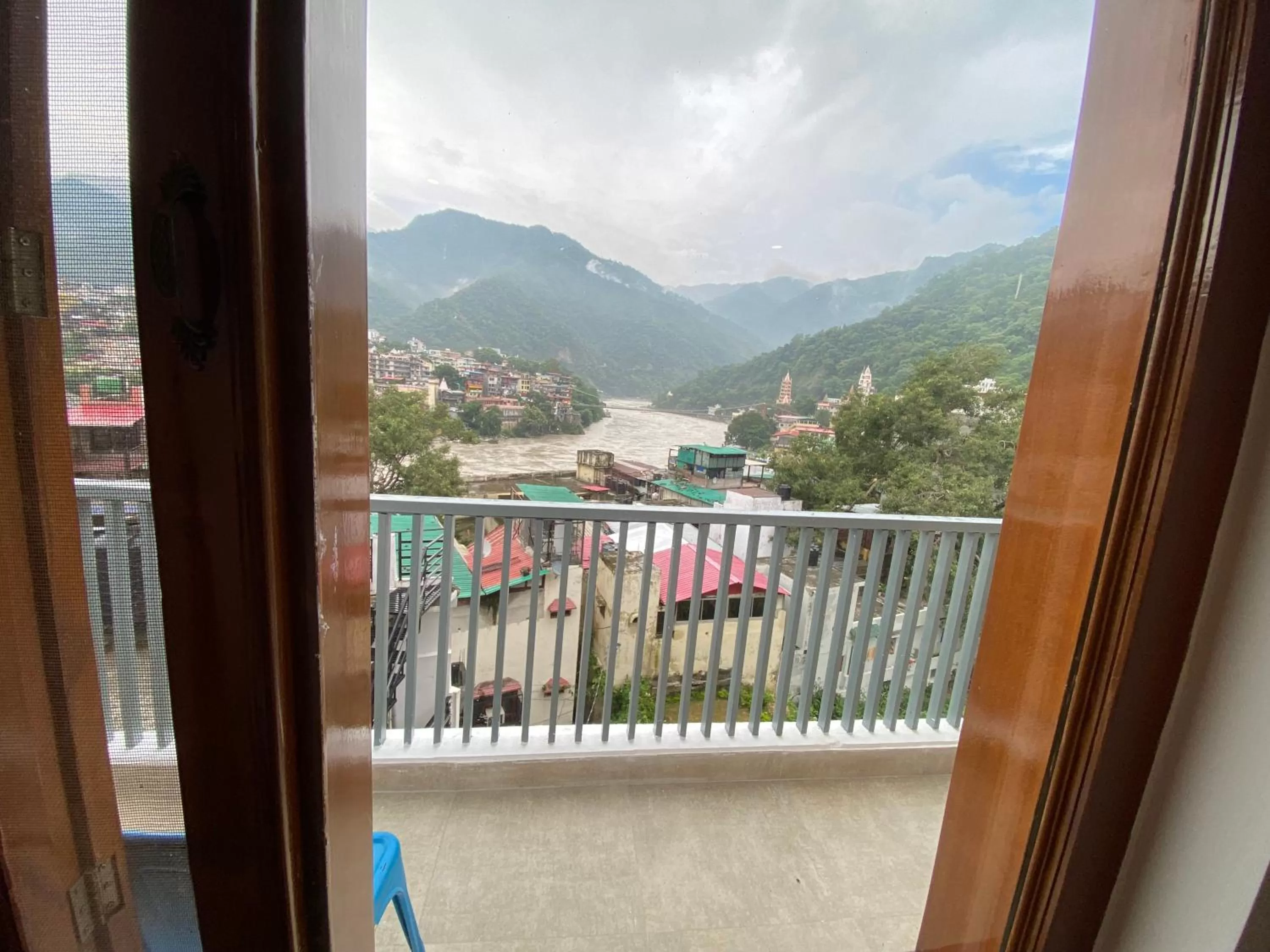 Restaurant/places to eat in Hotel Shiva Yog Sthal