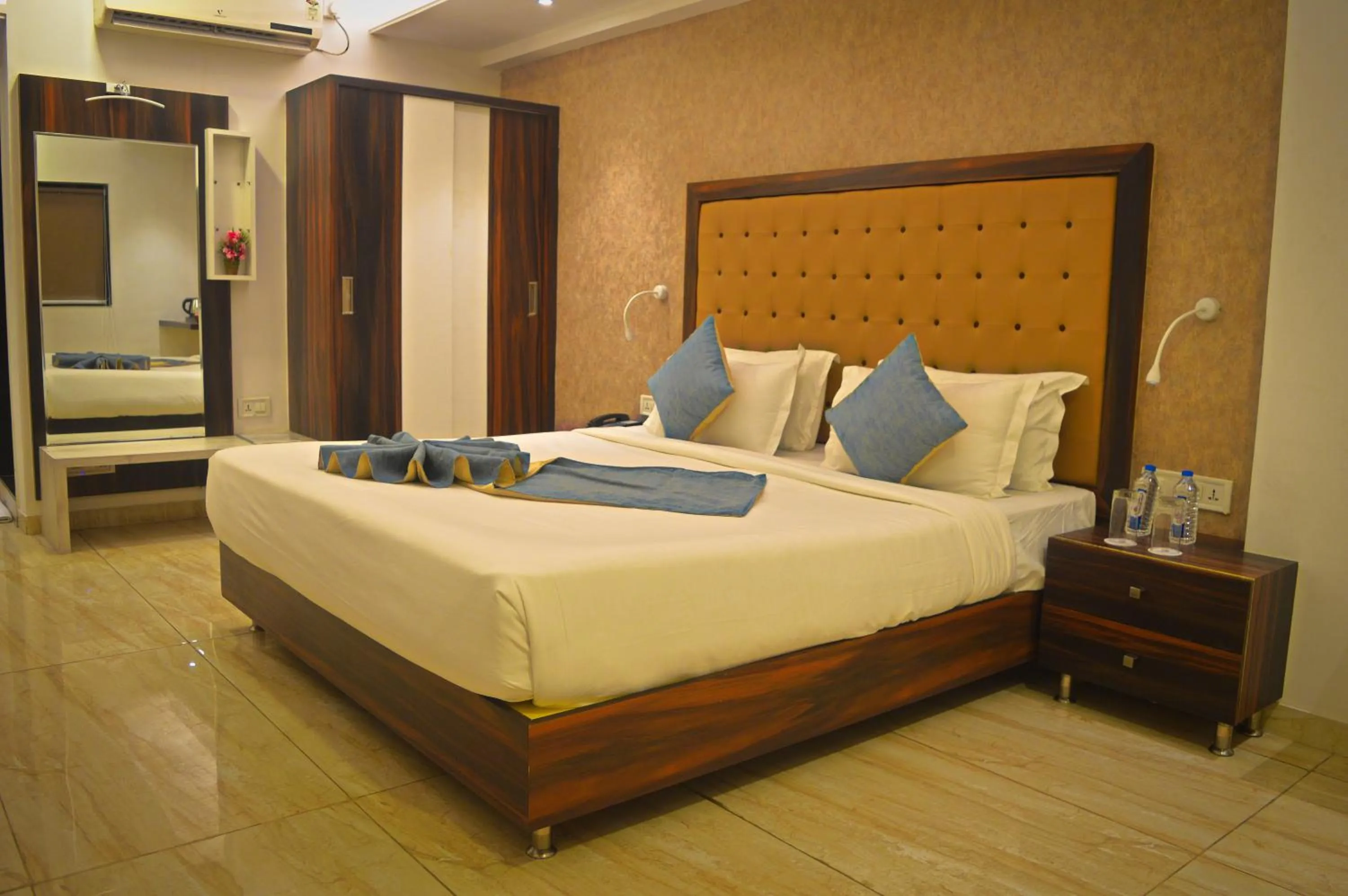 Bedroom in Click Hotel by Suba, Jamnagar
