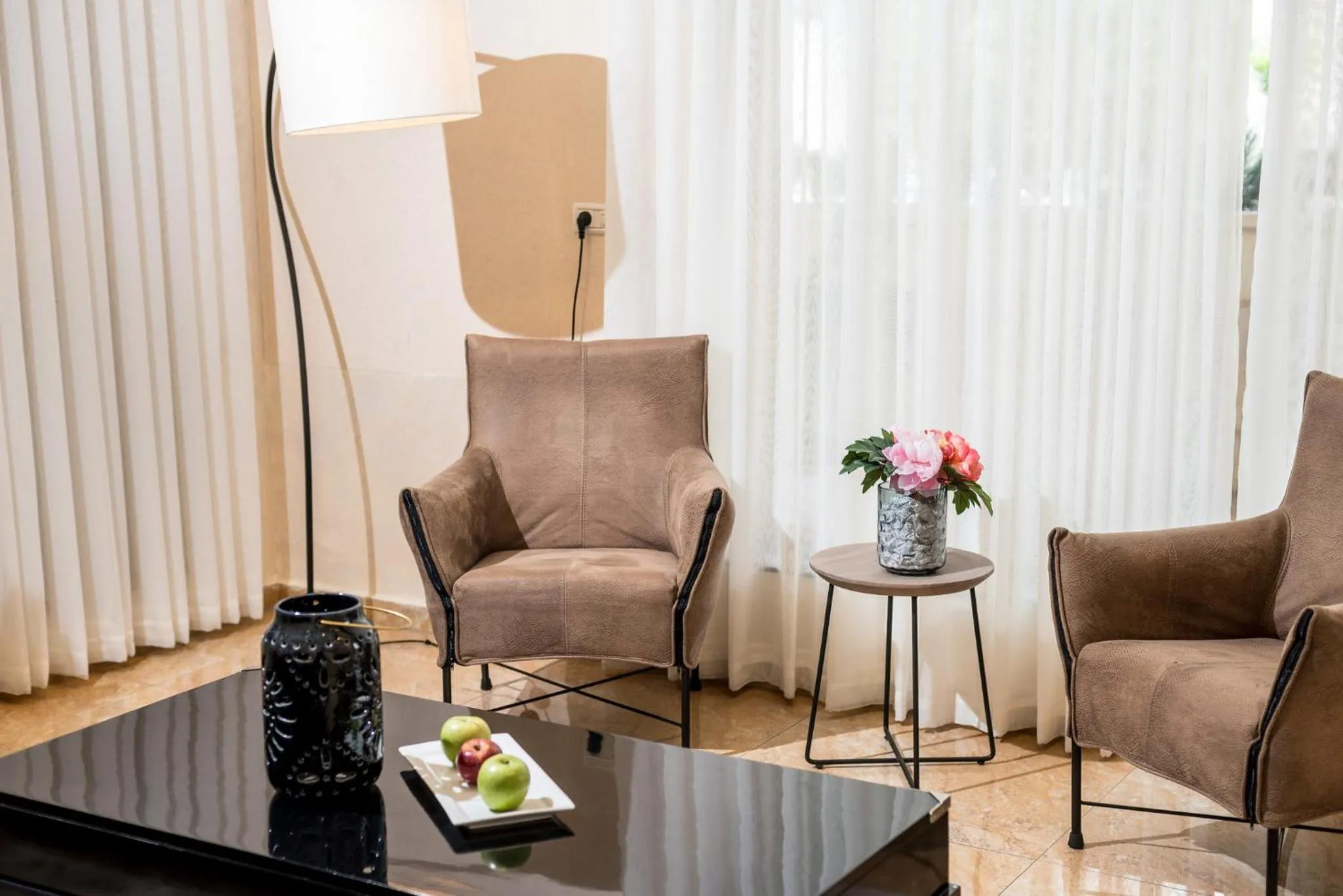 Seating Area in Ness Hotel