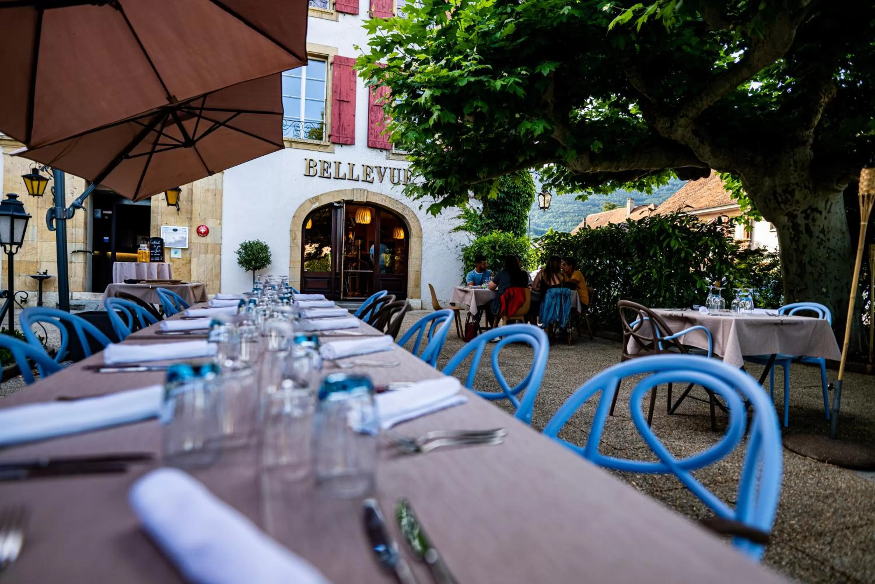 Restaurant/Places to Eat in Hôtel Restaurant Bellevue