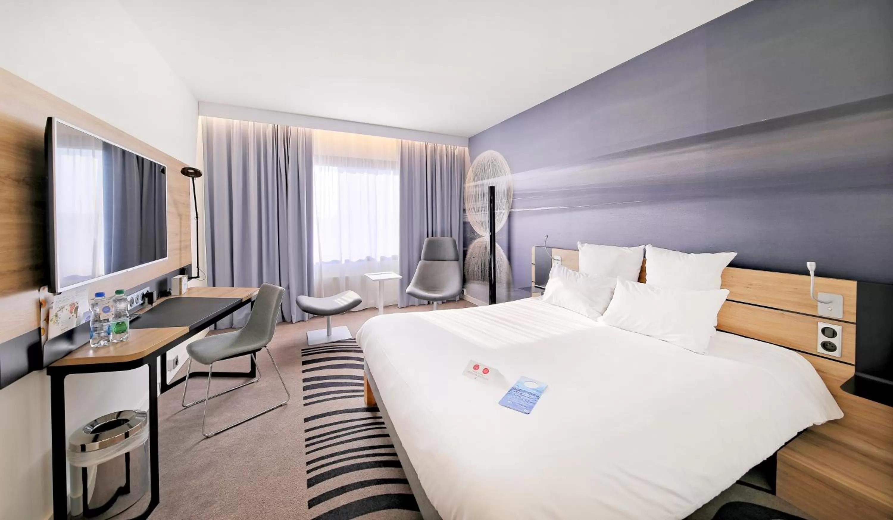Photo of the whole room, Bed in Novotel Katowice Centrum
