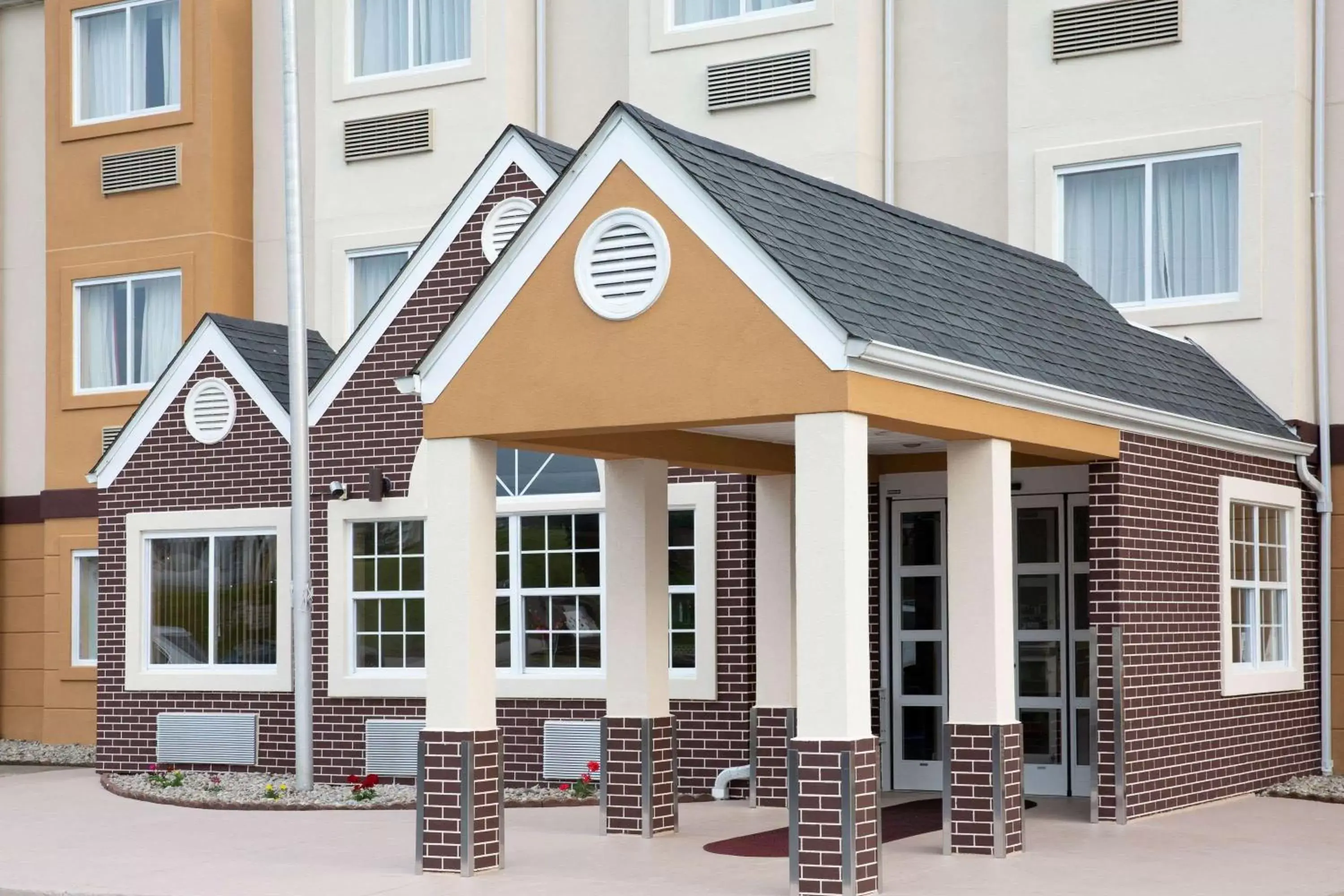 Microtel Inn & Suites by Wyndham Charleston Microtel Inn & Suites by Wyndham Charleston