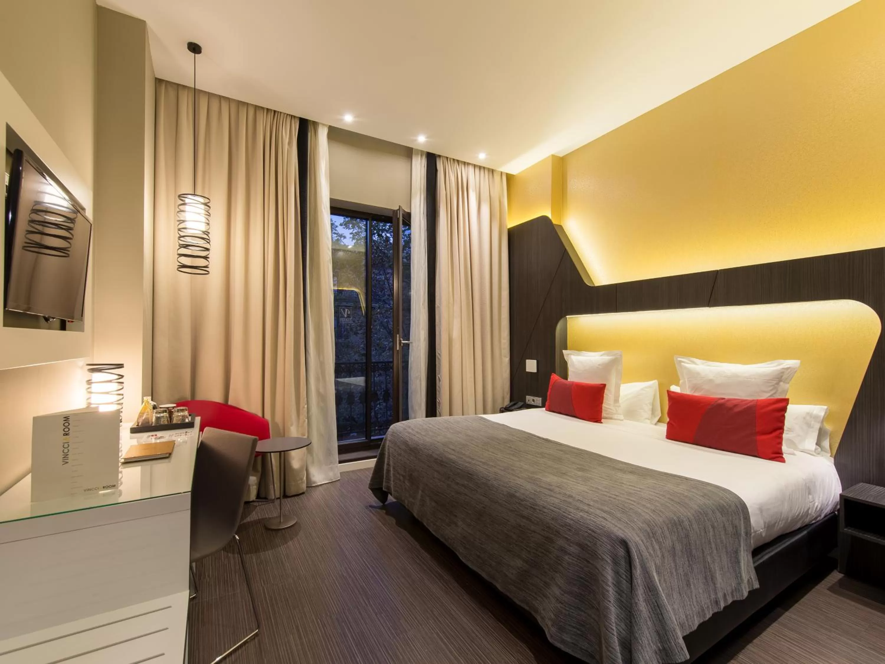 TV and multimedia, Bed in Vincci Gala