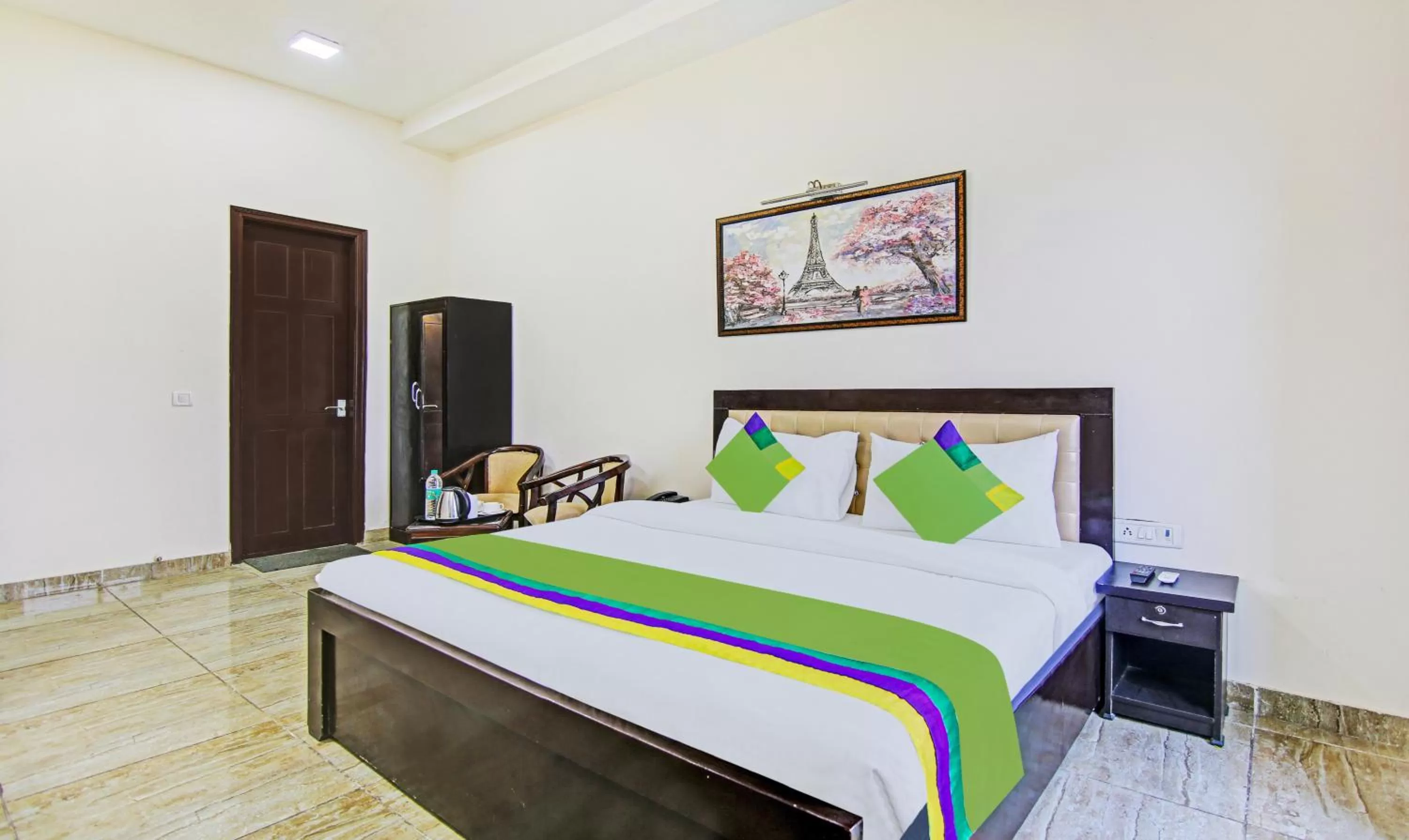 Bed in Treebo Trend Amaya Inn Sector 72