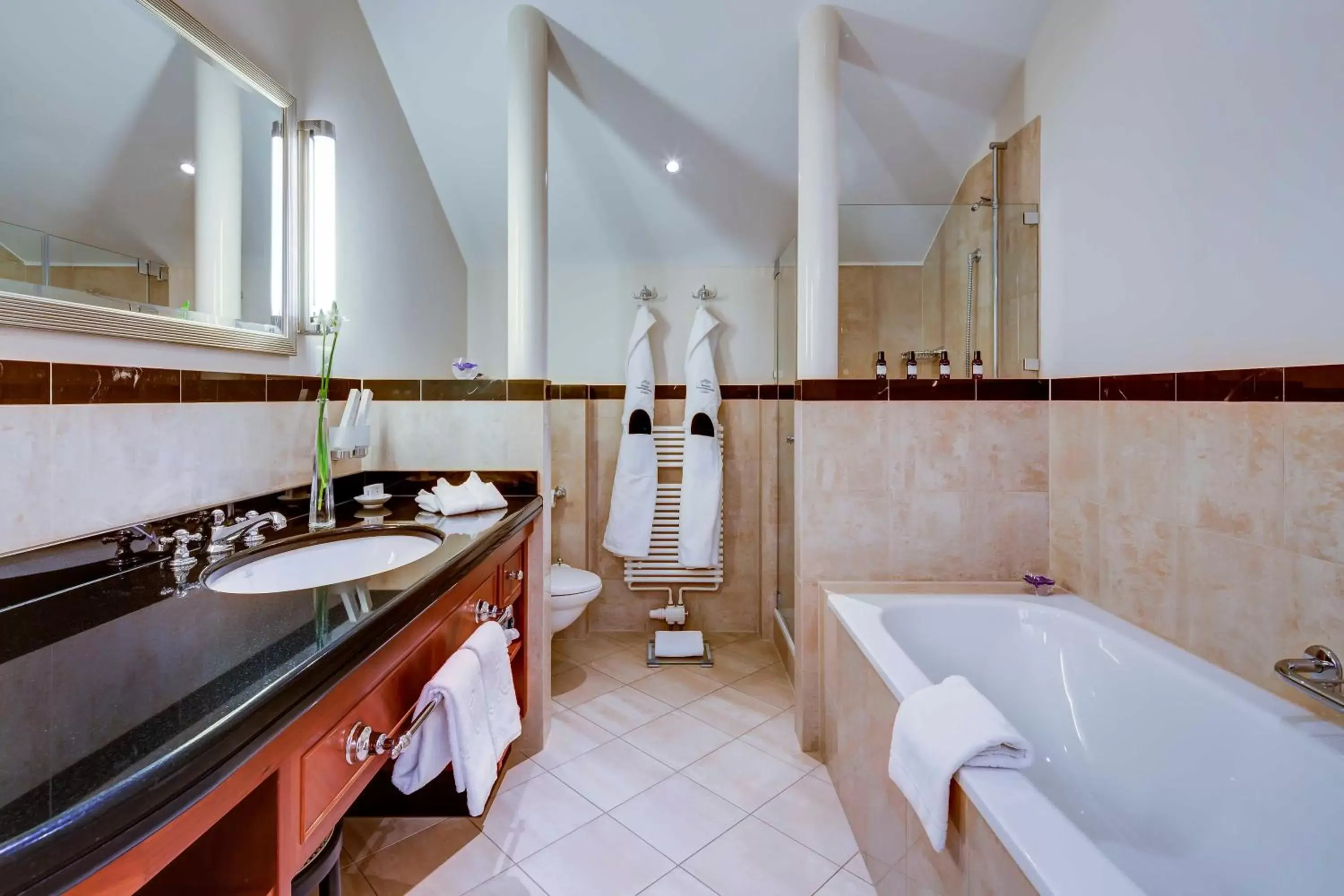 Double Room in Grand Hotel des Bains Kempinski Double Room in Grand Hotel des Bains Kempinski