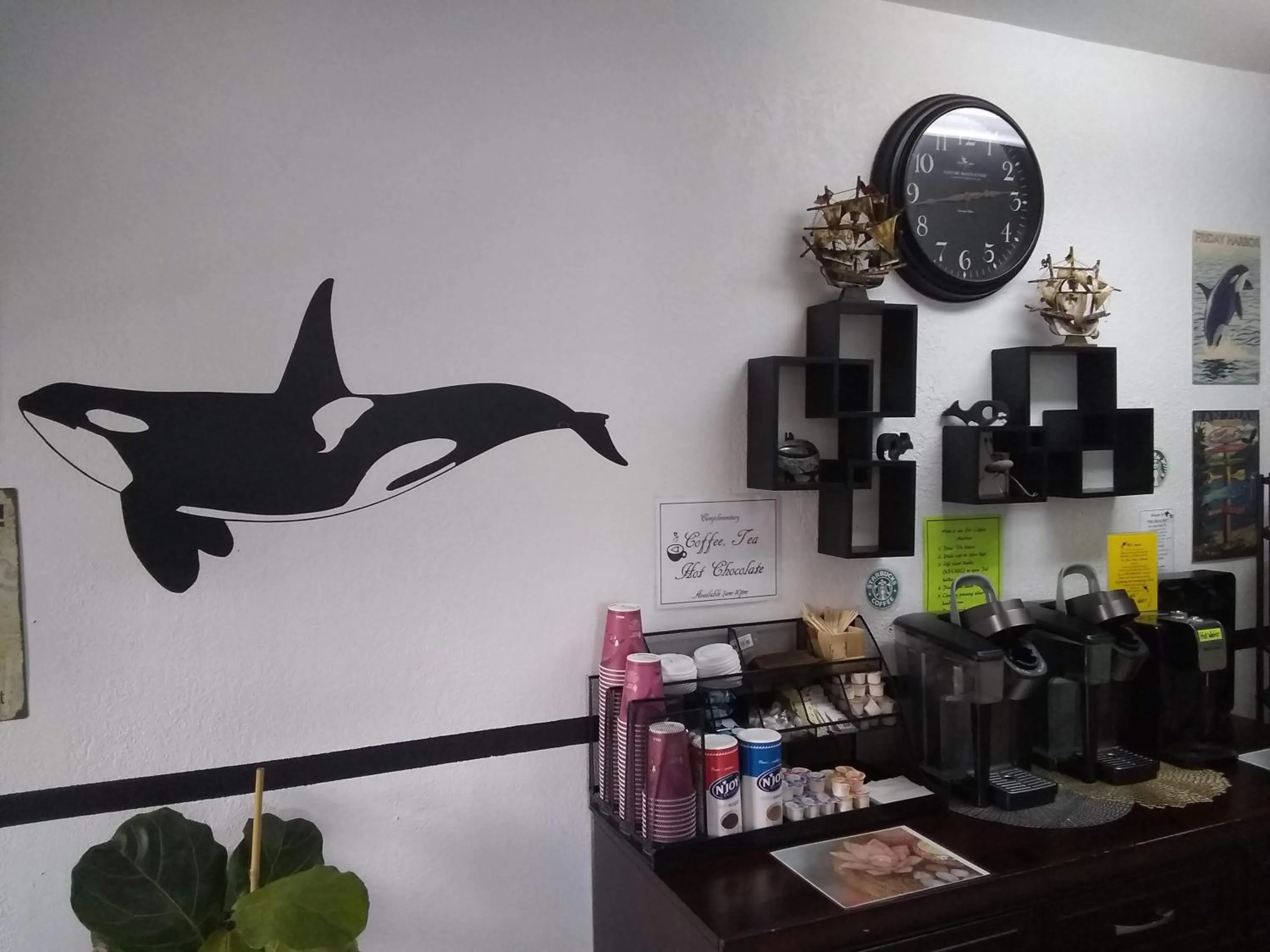 Coffee/tea facilities in The Orca Inn