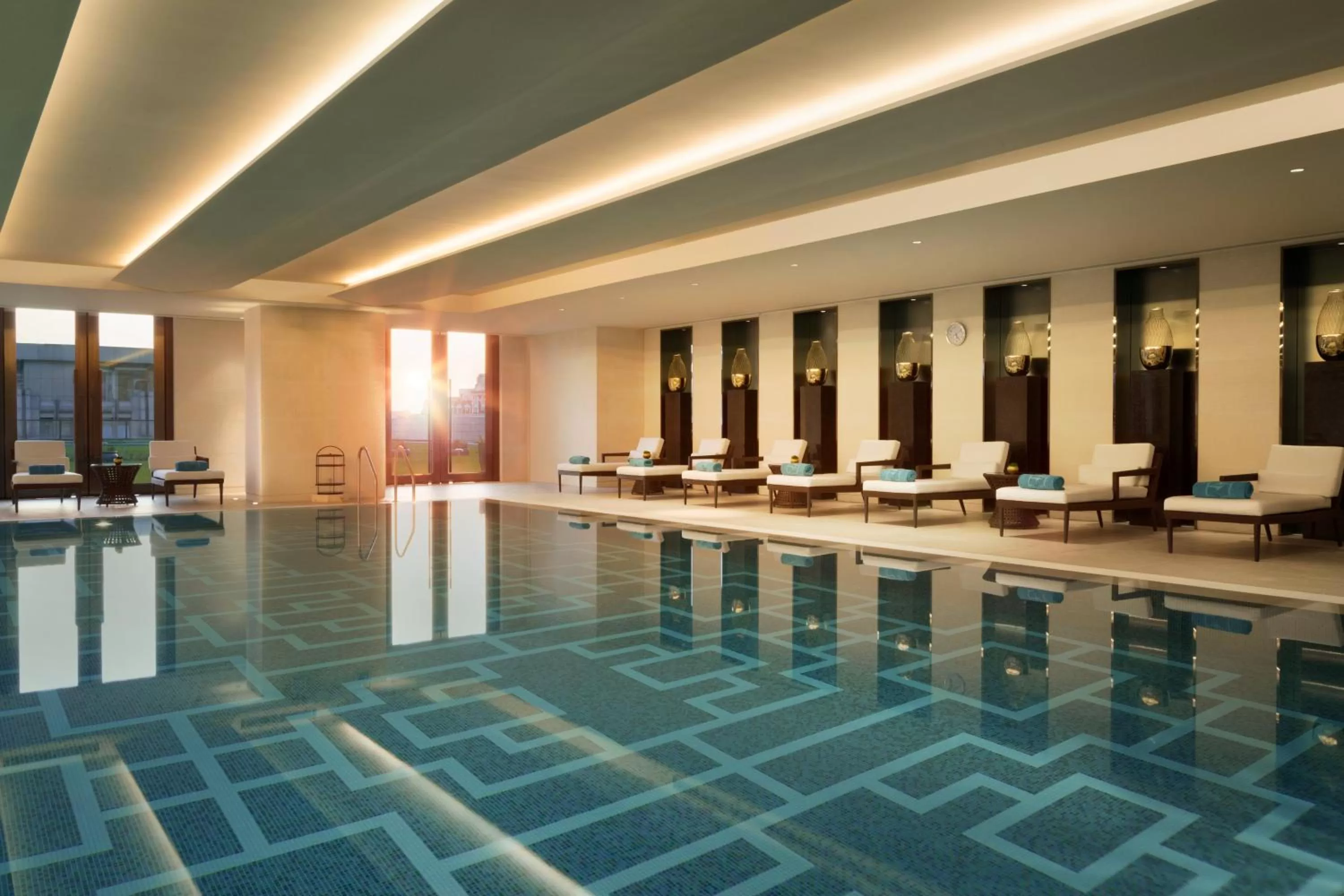 Swimming Pool in Midtown Shangri-La, Hangzhou