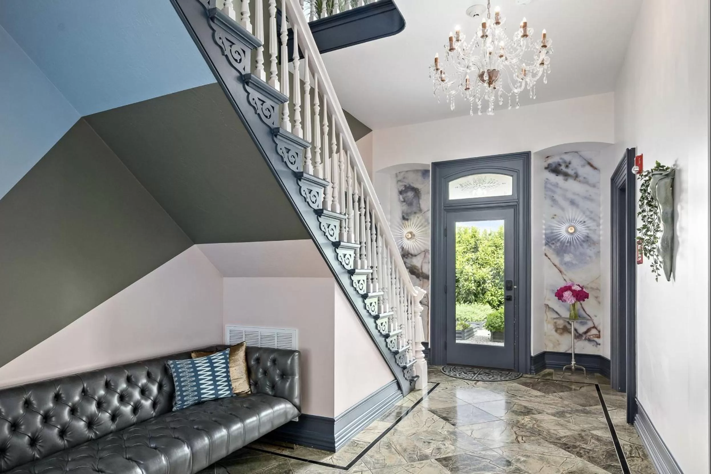 Seating area in The Wesley Walla Walla