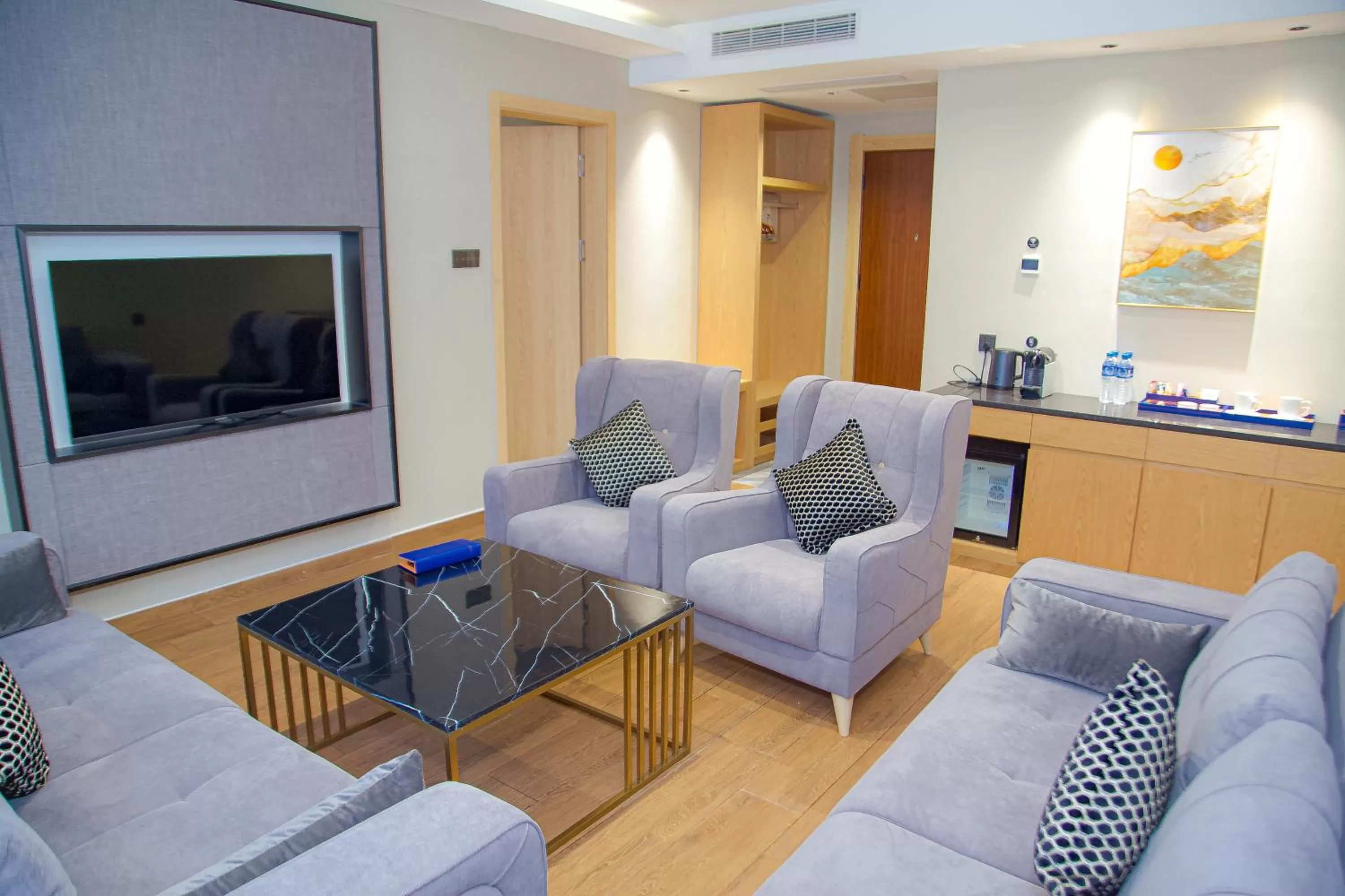 Communal lounge/ TV room, Seating Area in Hôtel FAMILLE MONDIALE