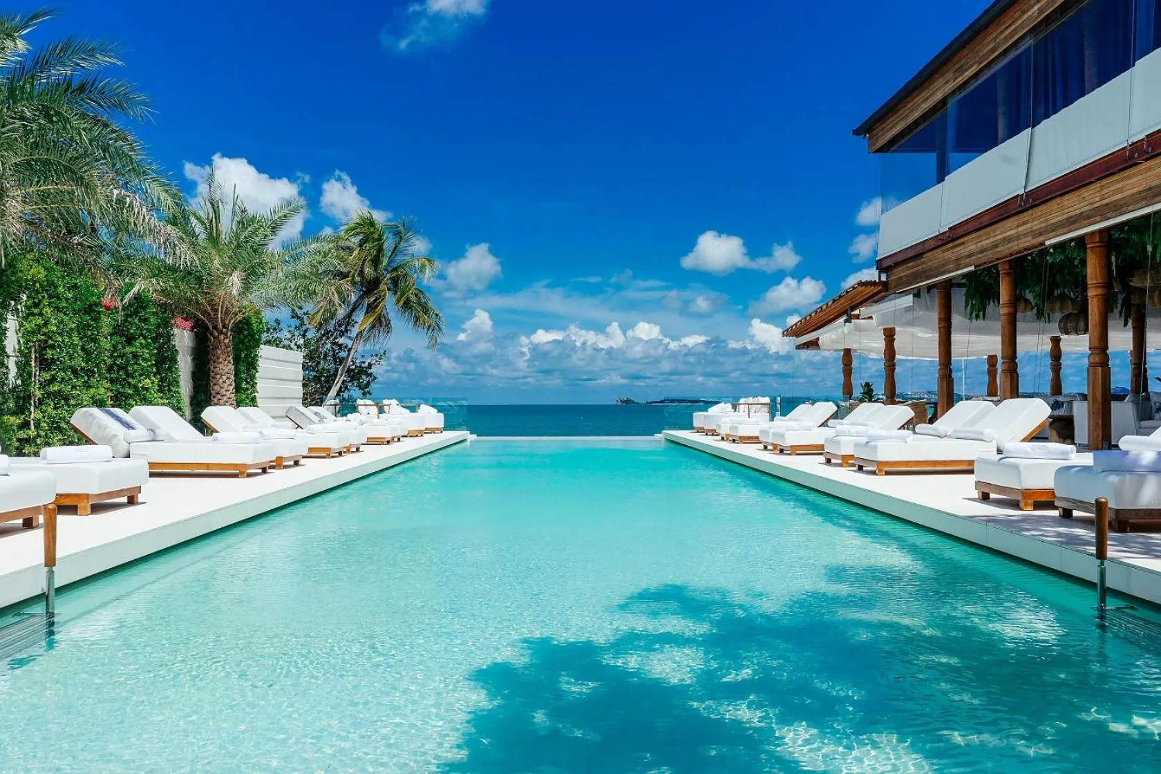 Swimming pool in Zazen Boutique Resort & Spa