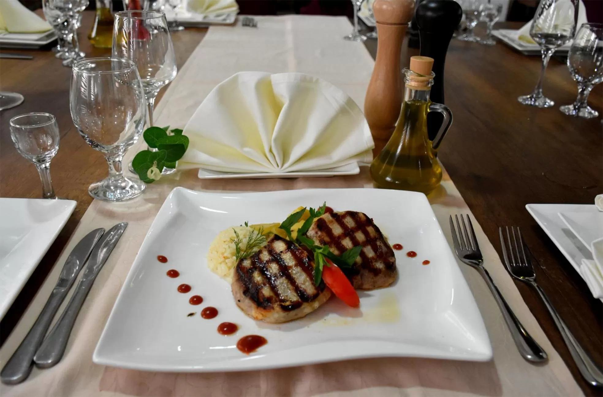 Hotel and winery LOZAR