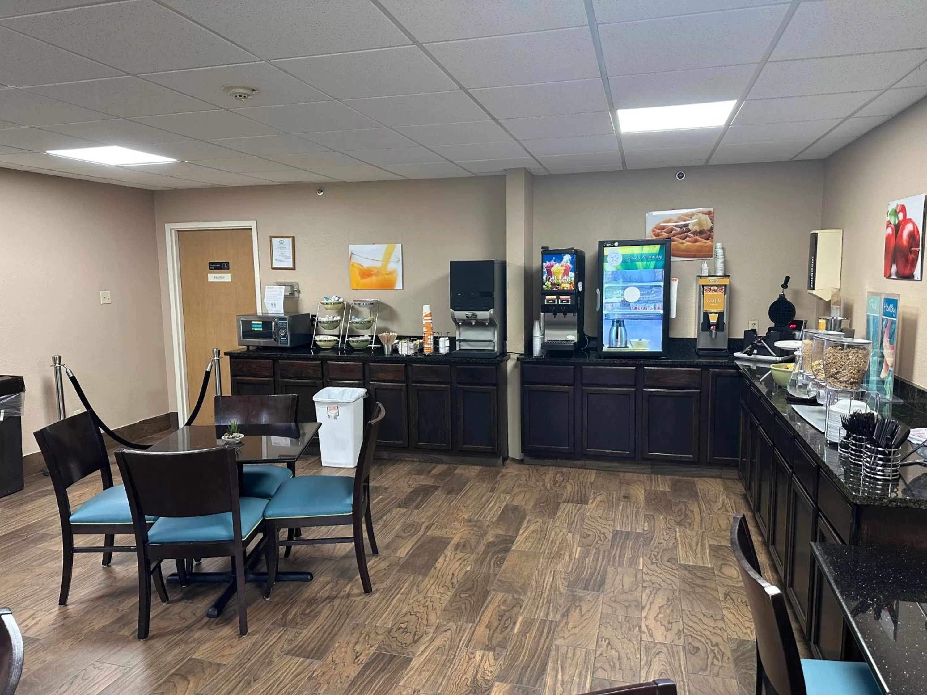 Breakfast in Quality Inn & Suites Exmore - Eastern Shore