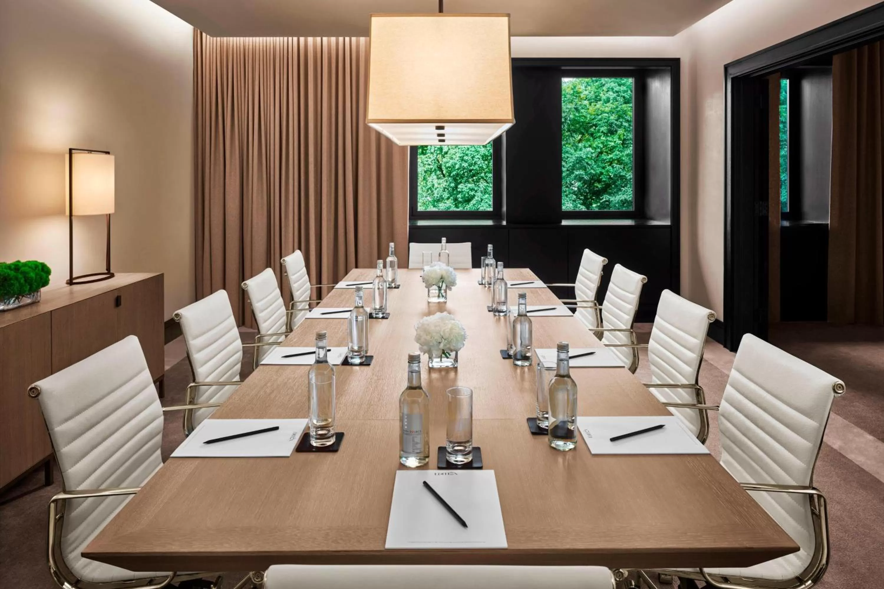 Meeting/conference room in The New York EDITION