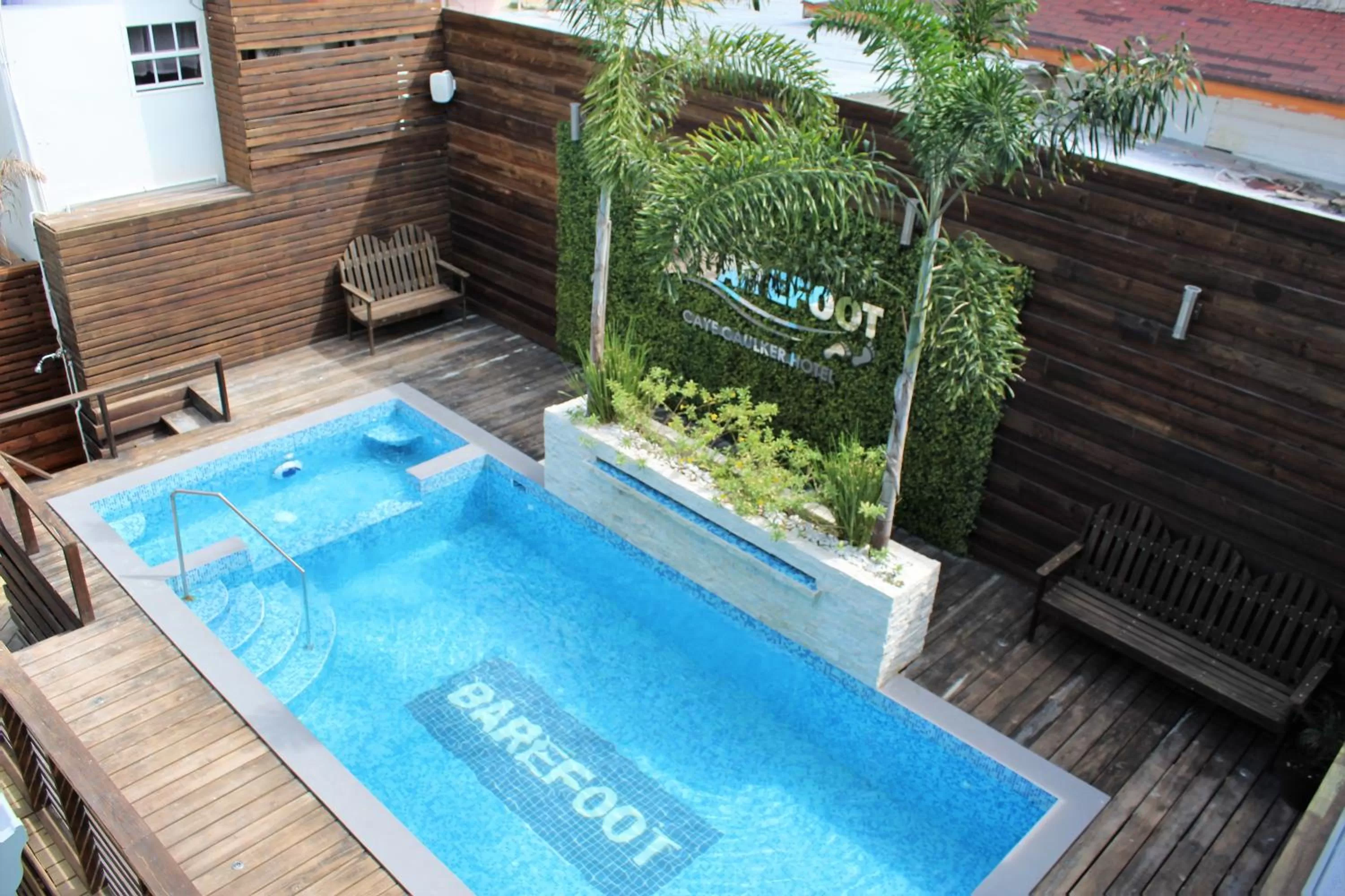 Pool view in Barefoot Caye Caulker Hotel