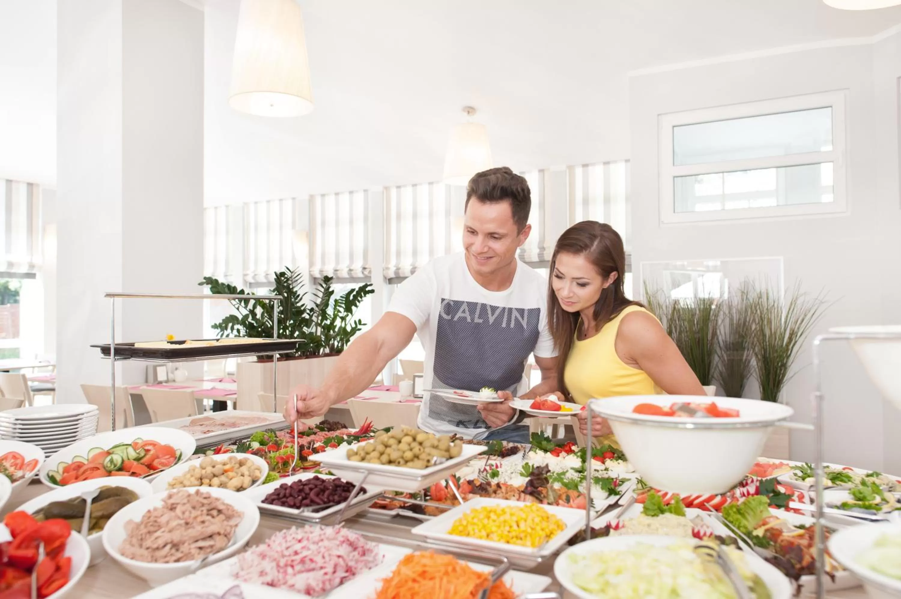 Restaurant/places to eat in Hotel Cesarskie Ogrody