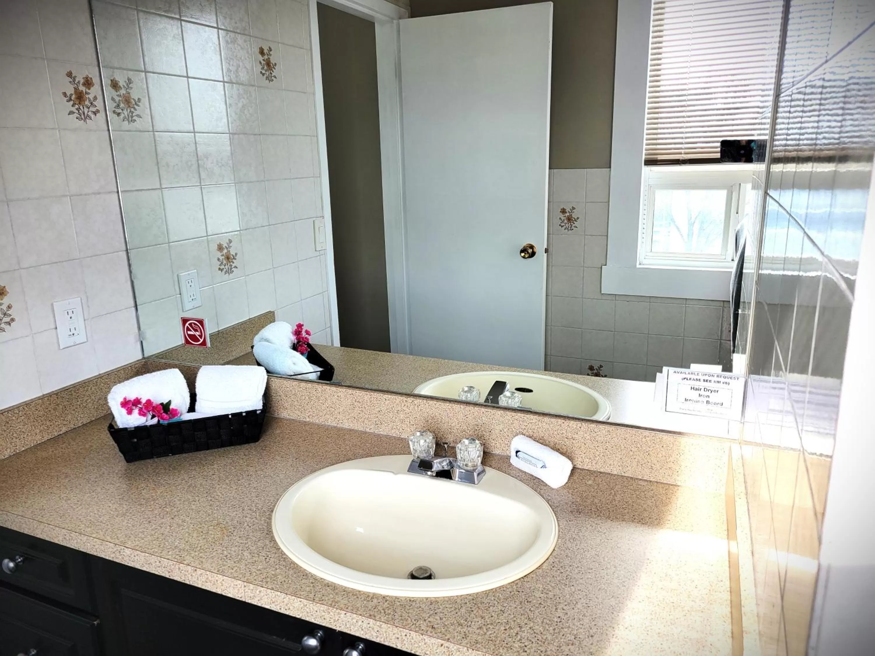 Shower, Bathroom in Royal Duke Hotel