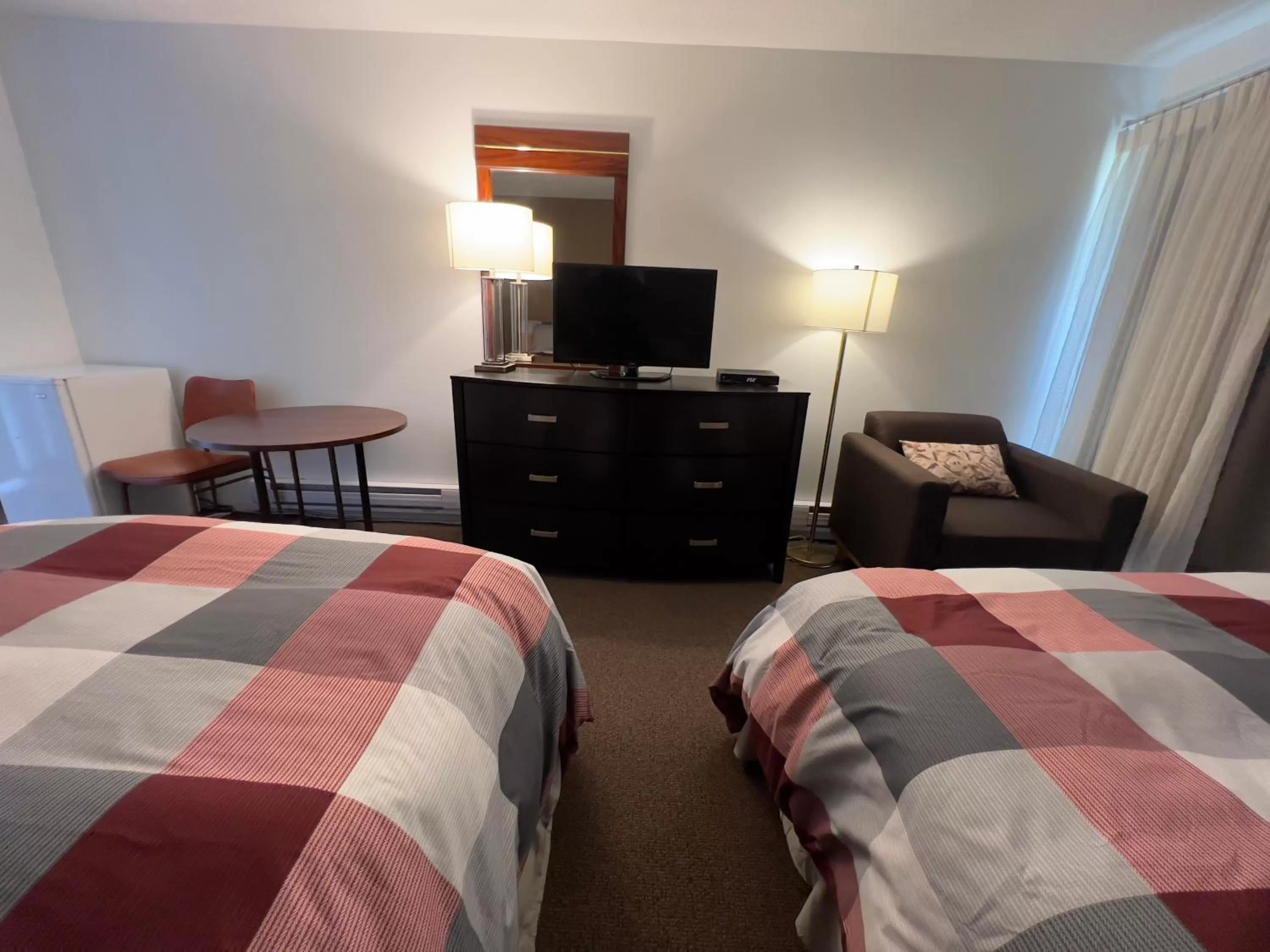 TV/Entertainment Center in Monashee Motel